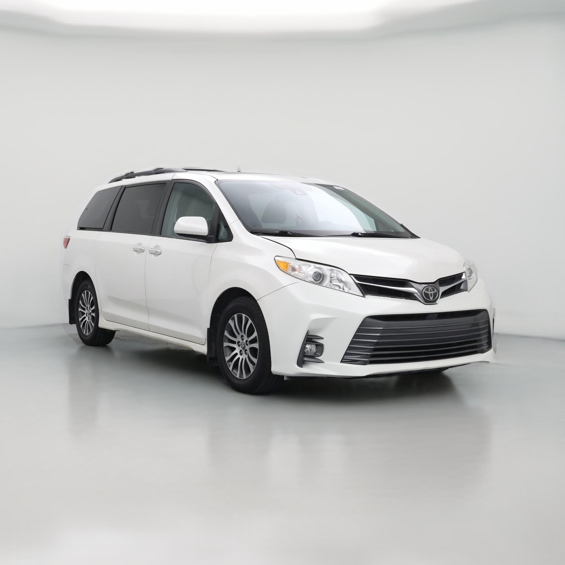 Thumbnail: 2018 Toyota Sienna - 1