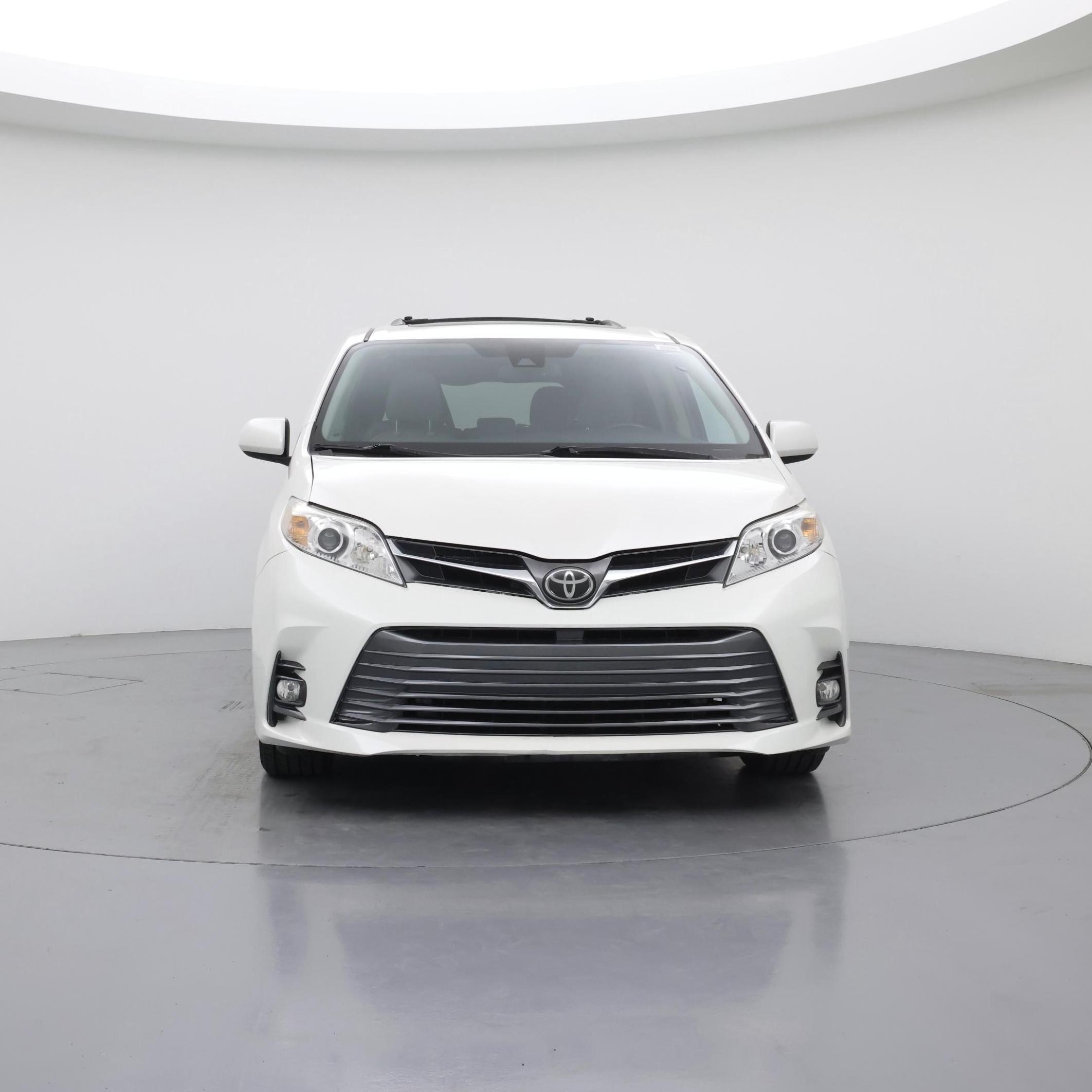 Thumbnail: 2018 Toyota Sienna - 5