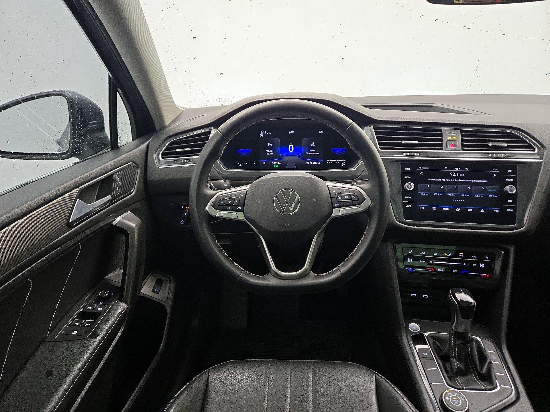 Thumbnail: 2022 Volkswagen Tiguan - 10