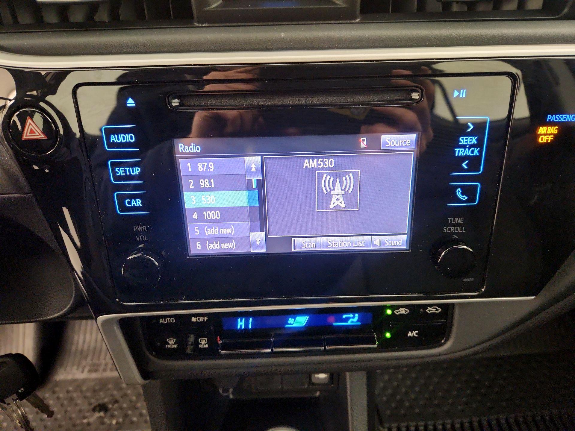 Thumbnail: 2019 Toyota Corolla - 15