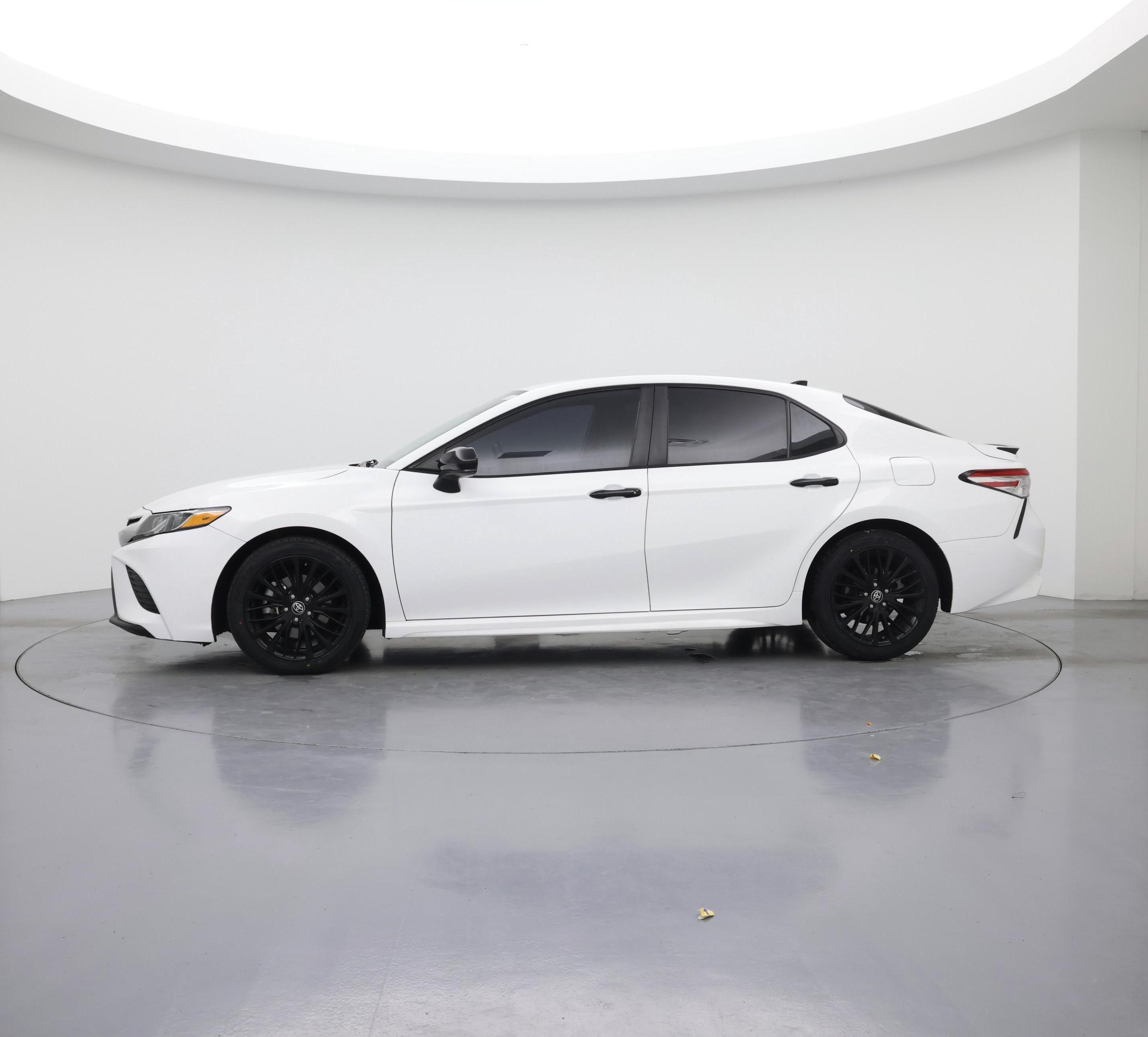 Thumbnail: 2020 Toyota Camry - 3