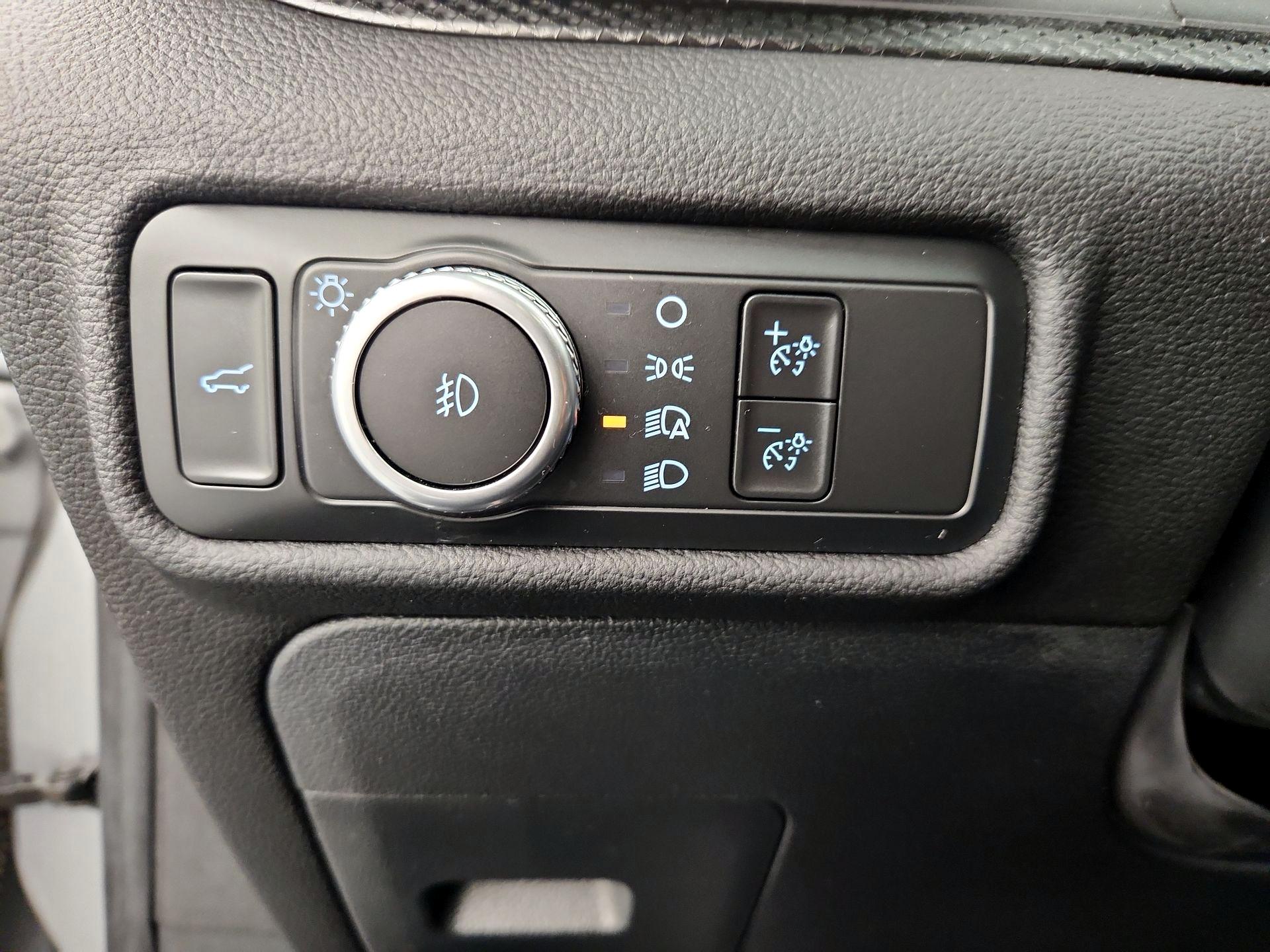 Thumbnail: 2022 Ford Explorer - 13