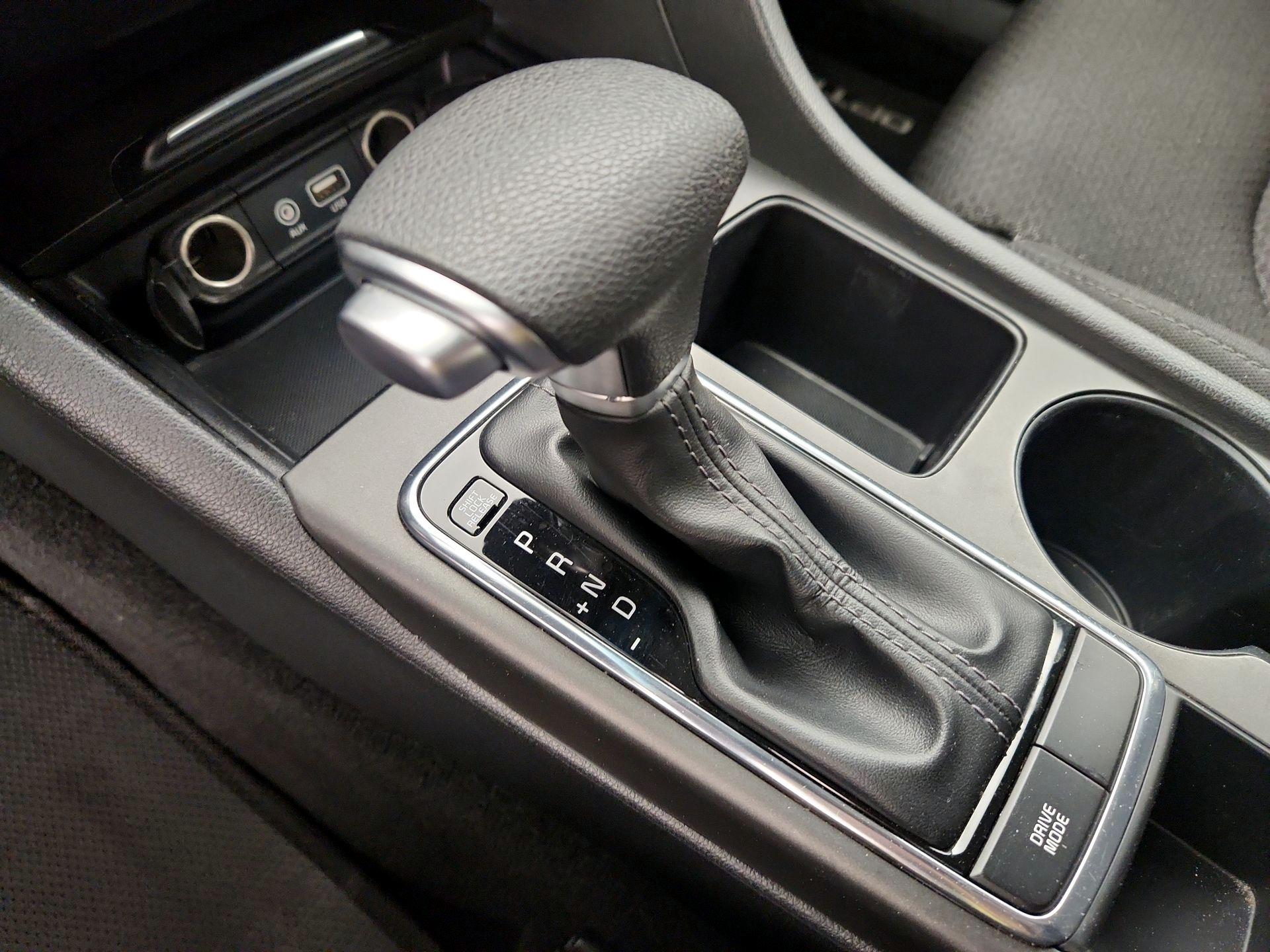 Thumbnail: 2016 Kia Optima - 17