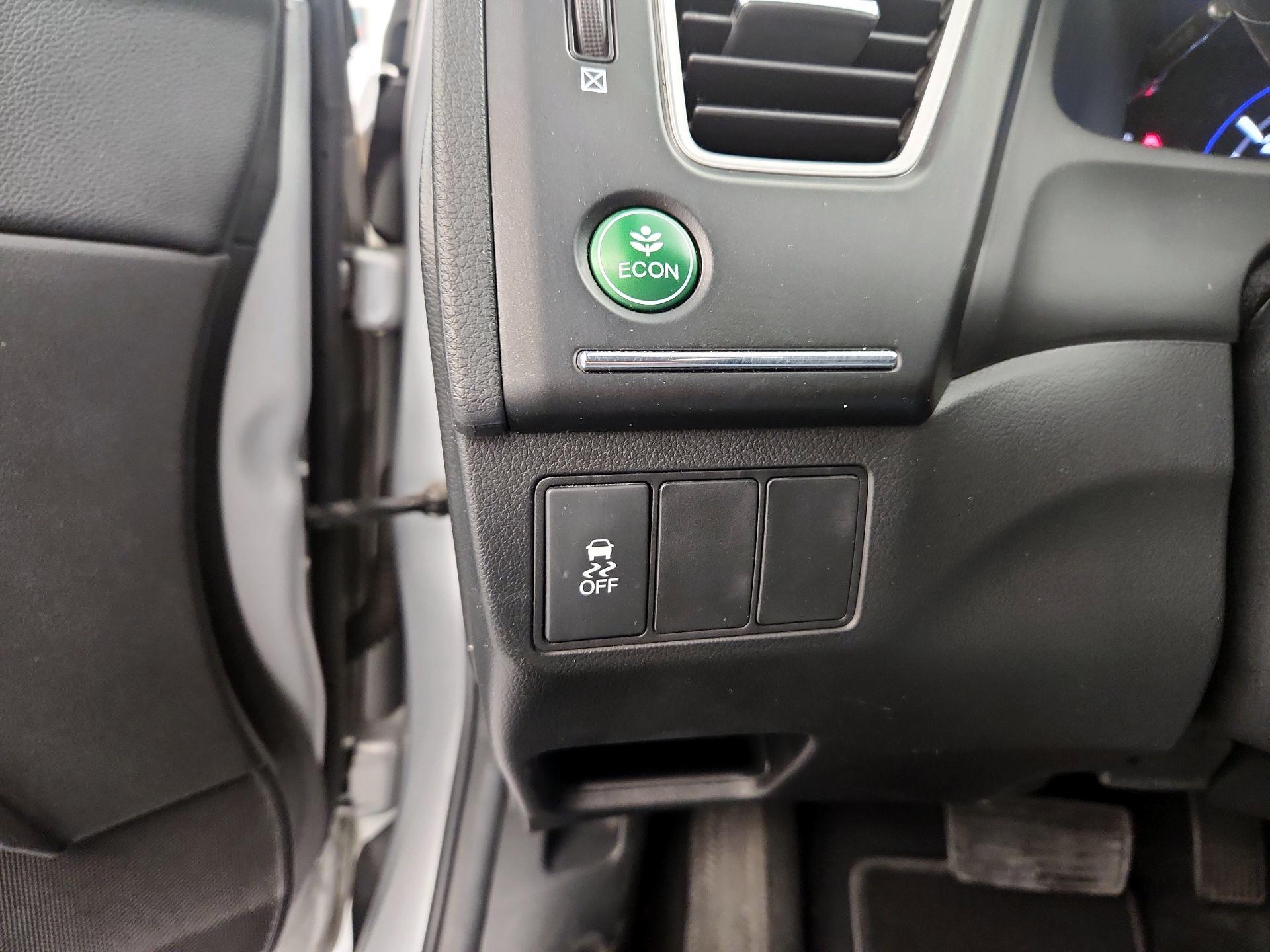 Thumbnail: 2015 Honda Civic - 13