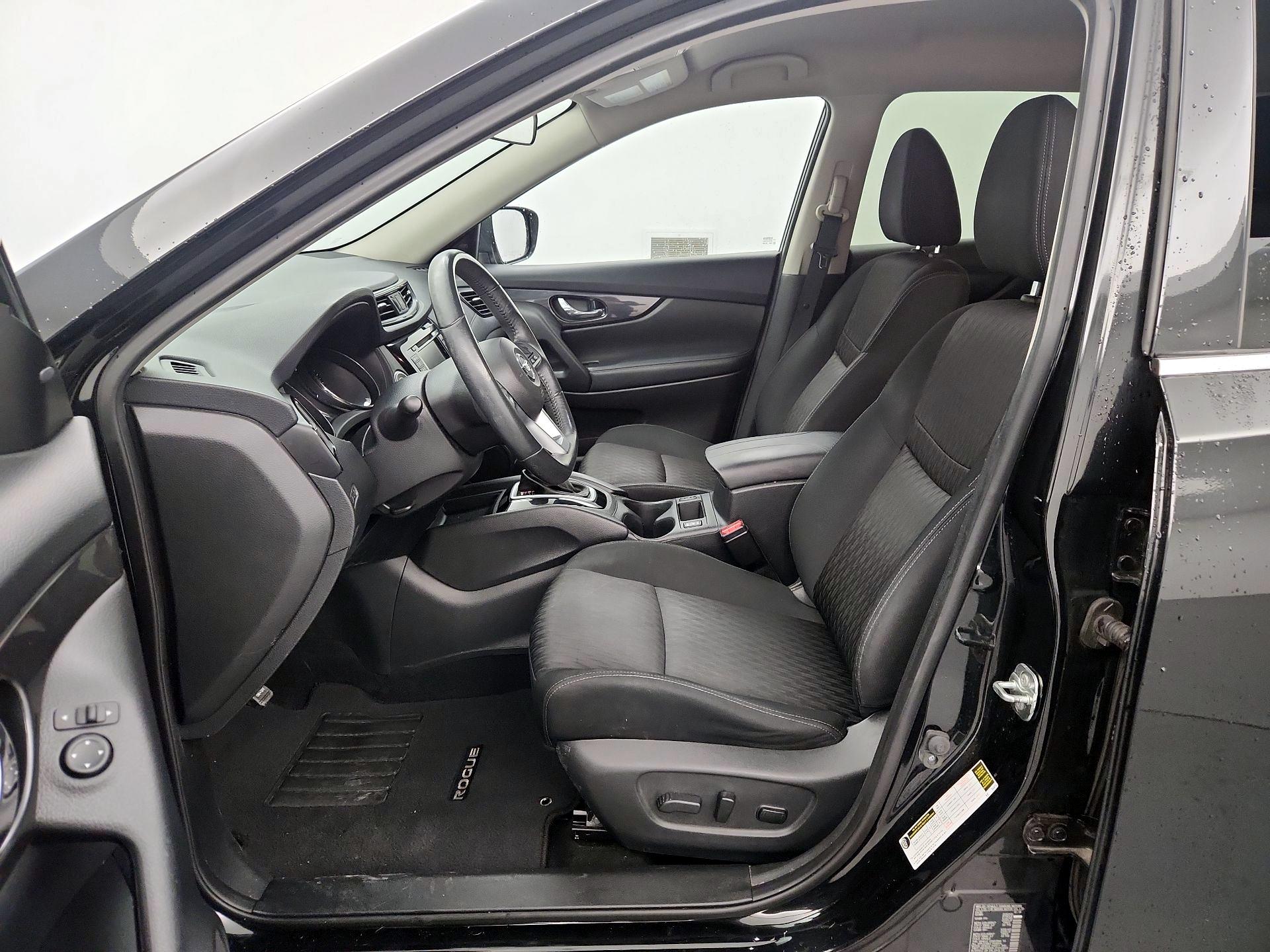 Thumbnail: 2018 Nissan Rogue - 11