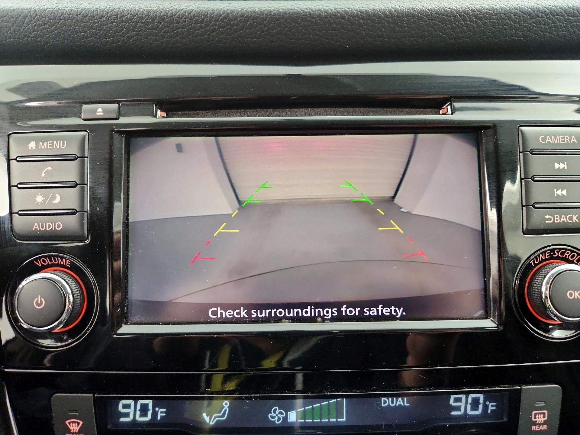 Thumbnail: 2018 Nissan Rogue - 14