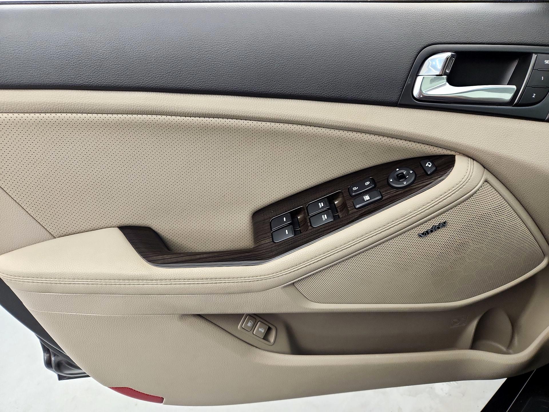 Thumbnail: 2014 Kia Optima - 12