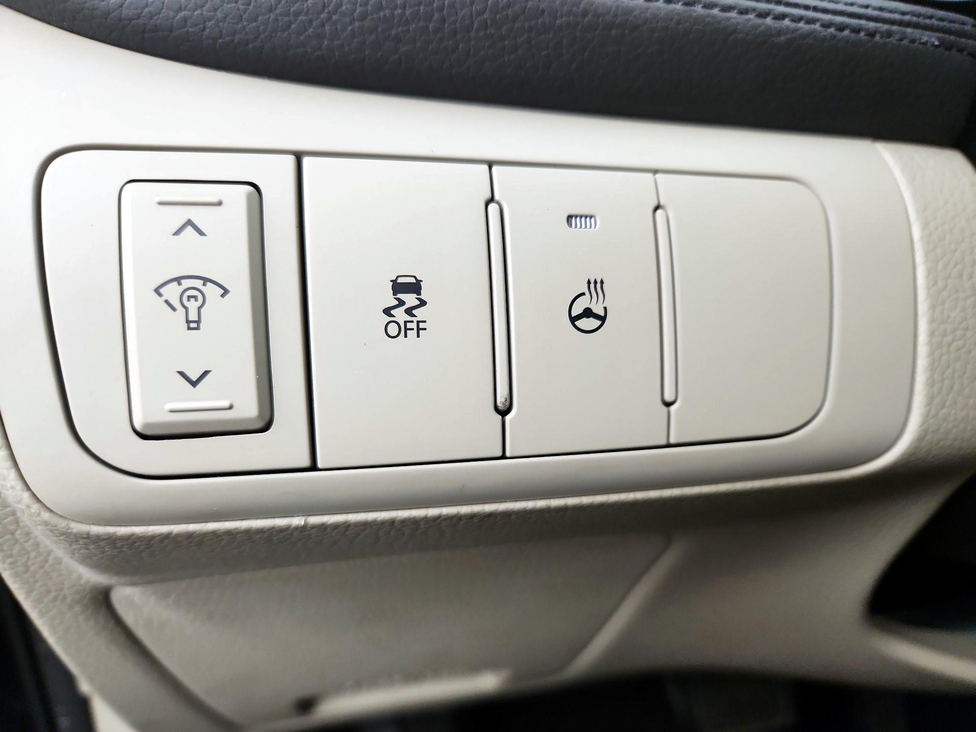 Thumbnail: 2014 Kia Optima - 13