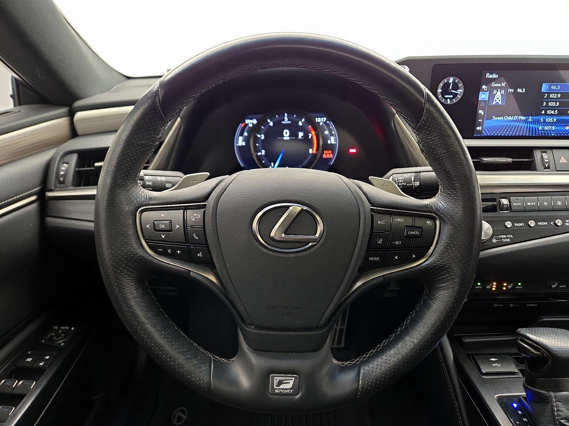 Thumbnail: 2021 Lexus ES - 10