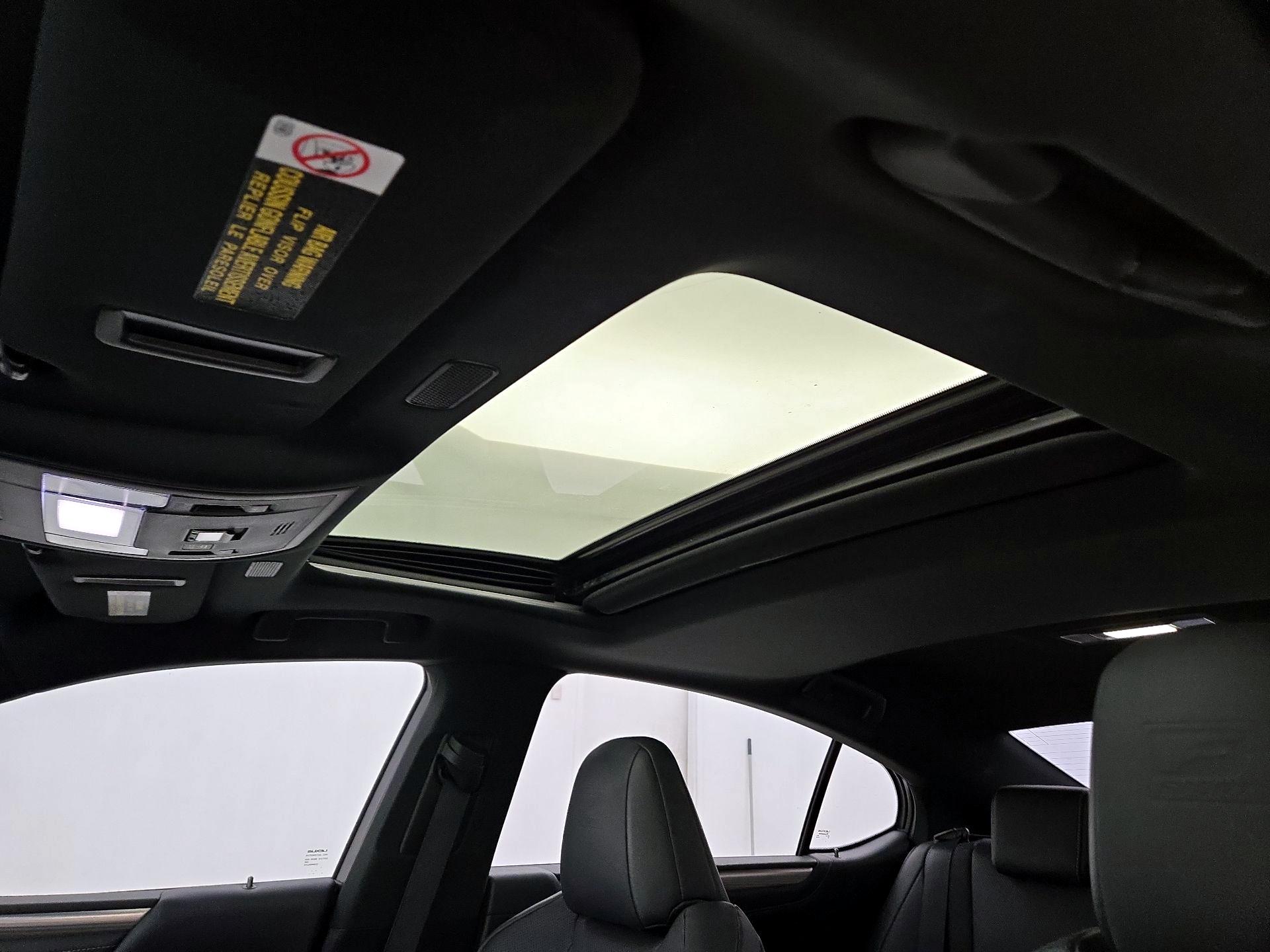 Thumbnail: 2021 Lexus ES - 19