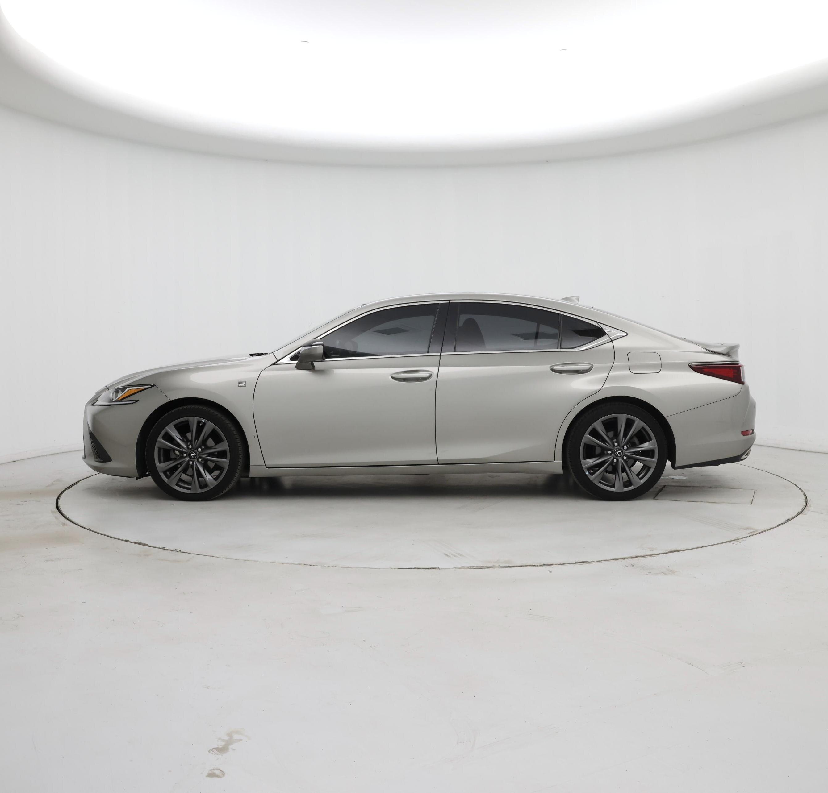 Thumbnail: 2021 Lexus ES - 3