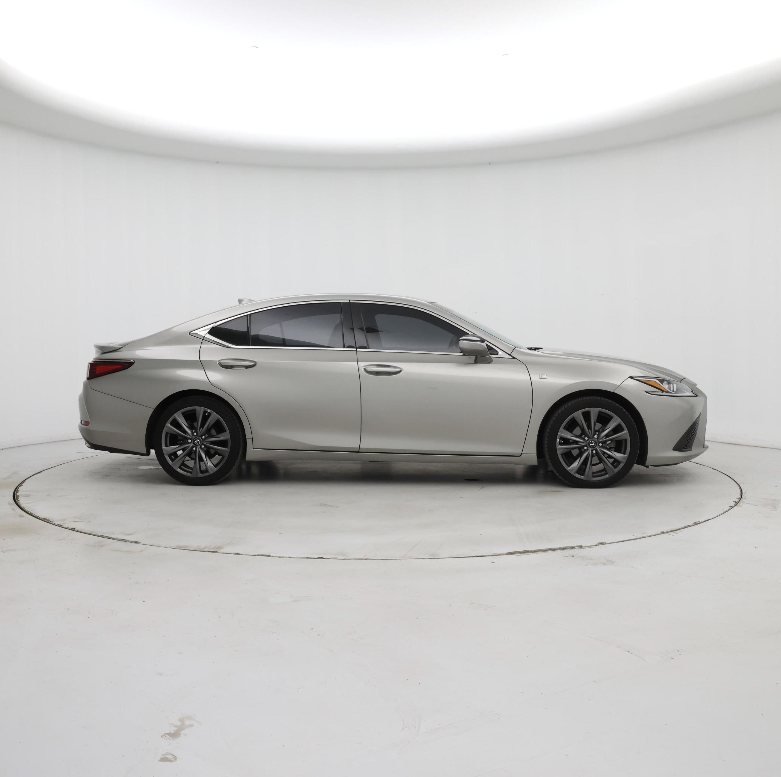 Thumbnail: 2021 Lexus ES - 7
