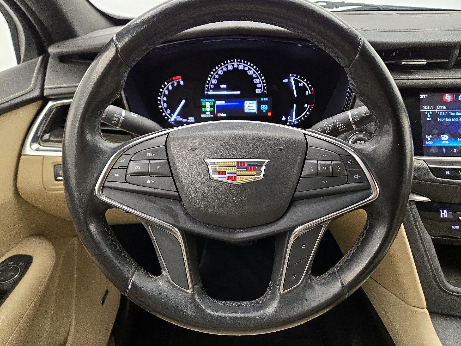 Thumbnail: 2019 Cadillac XT5 - 10