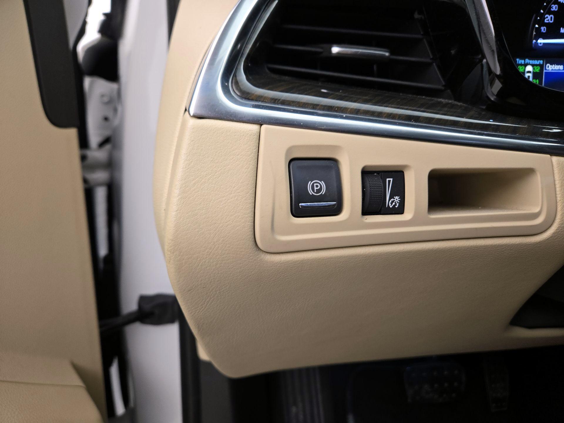 Thumbnail: 2019 Cadillac XT5 - 13