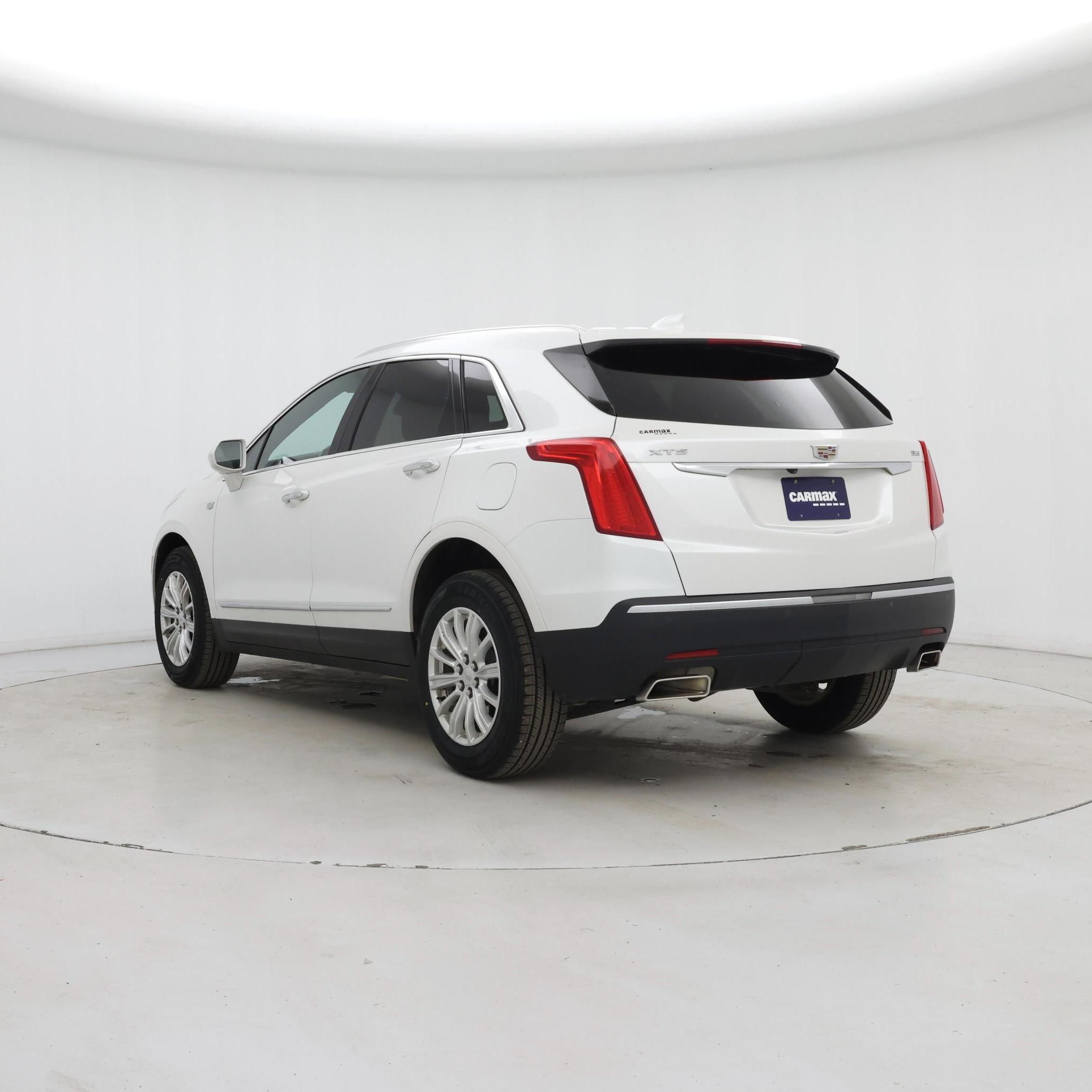 Thumbnail: 2019 Cadillac XT5 - 2