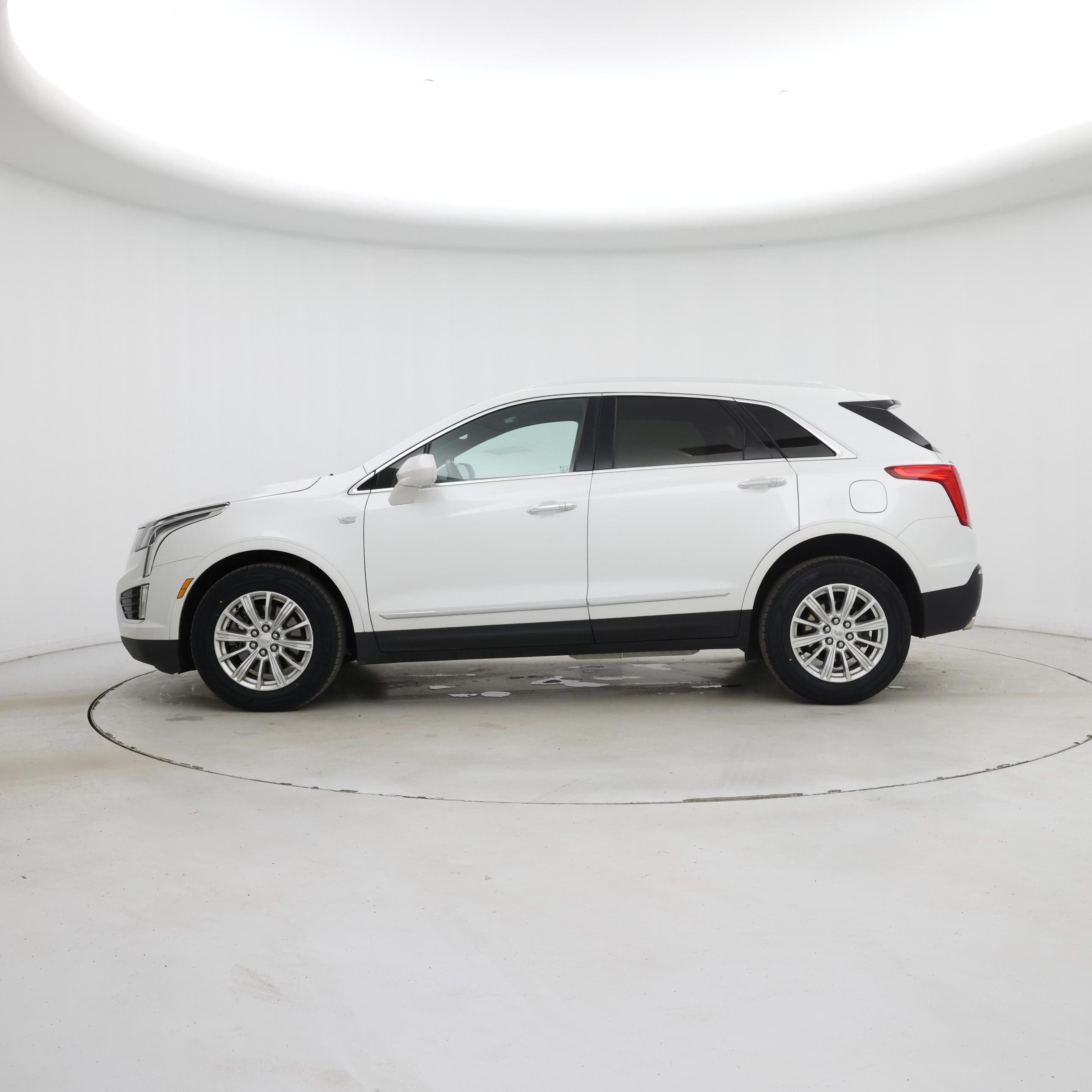 Thumbnail: 2019 Cadillac XT5 - 3