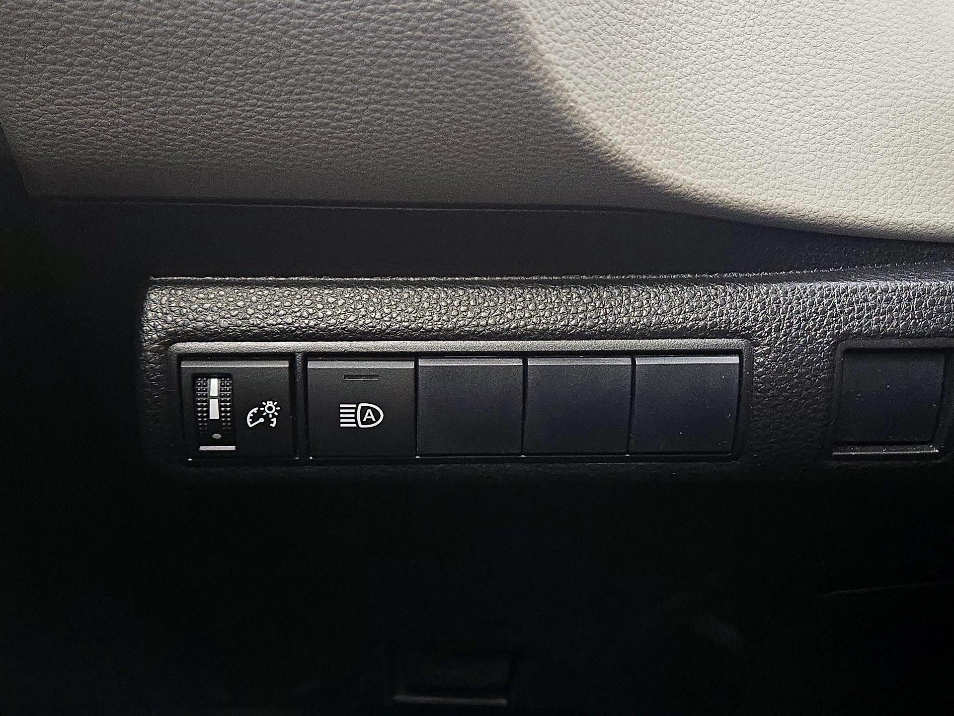 Thumbnail: 2021 Toyota Corolla - 13