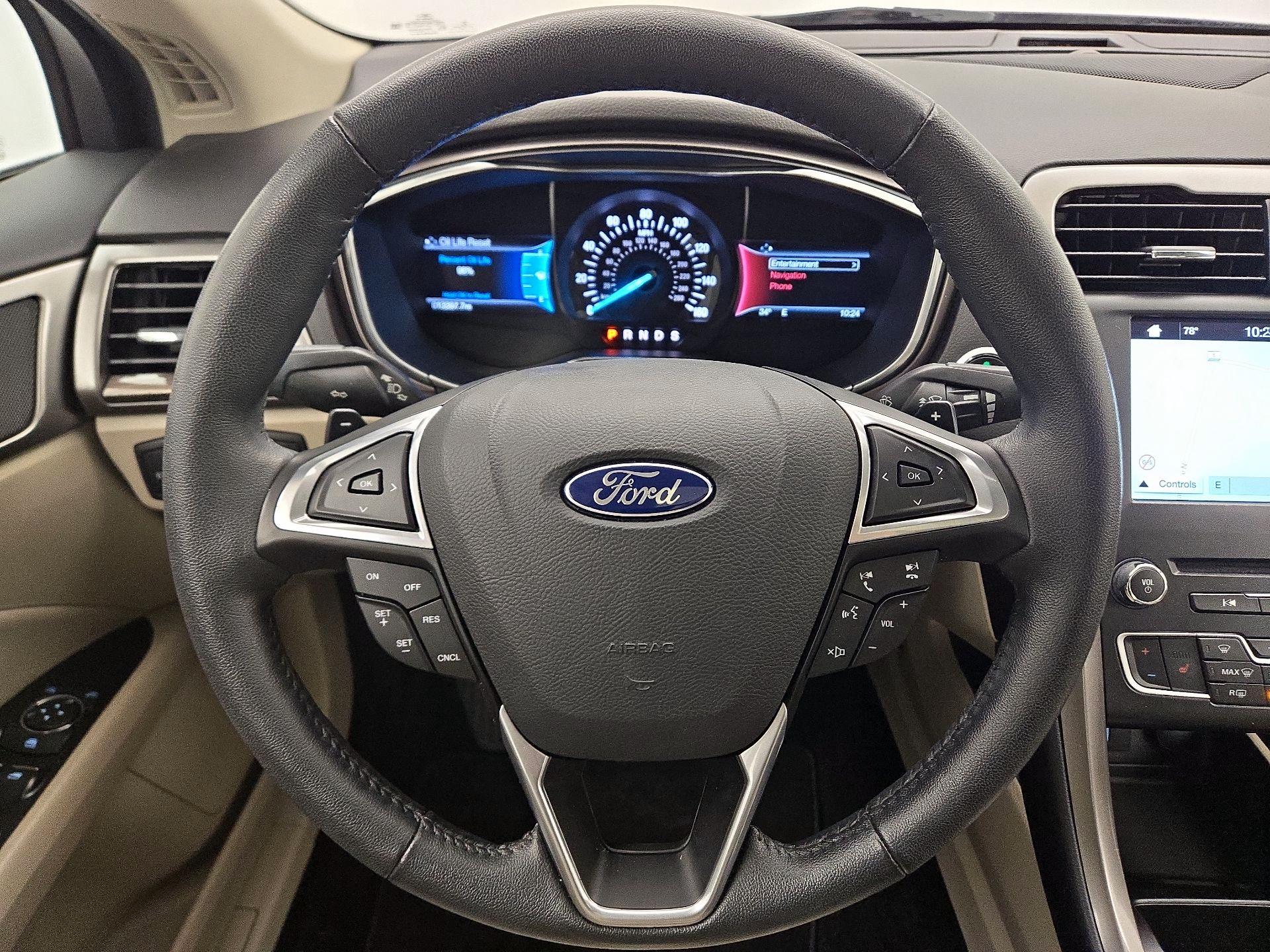 Thumbnail: 2017 Ford Fusion - 10