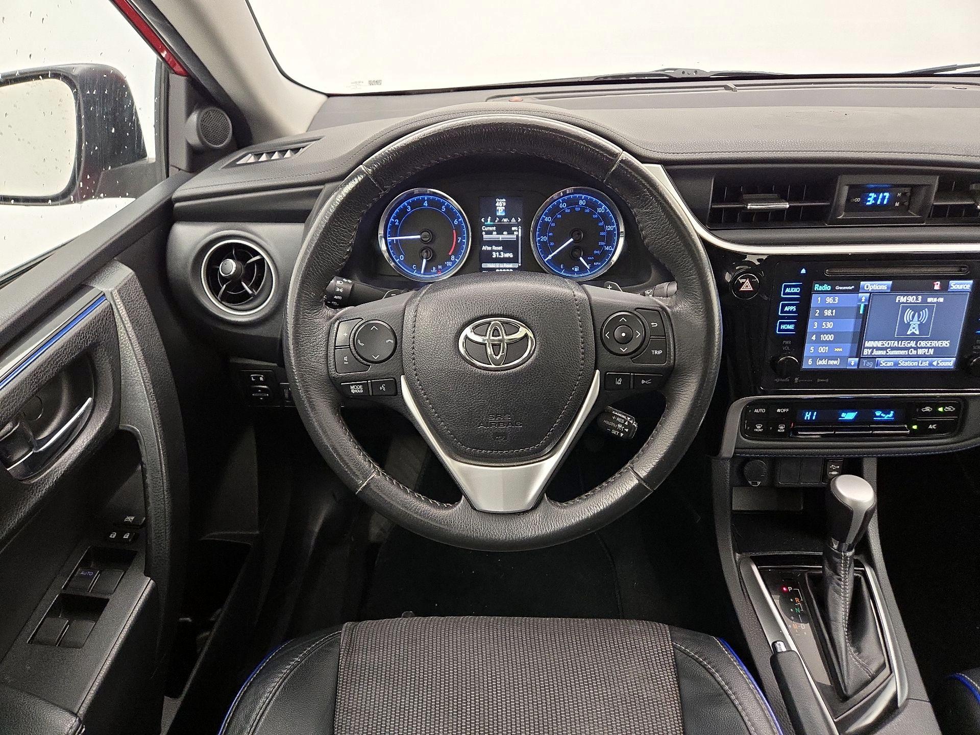 Thumbnail: 2017 Toyota Corolla - 10