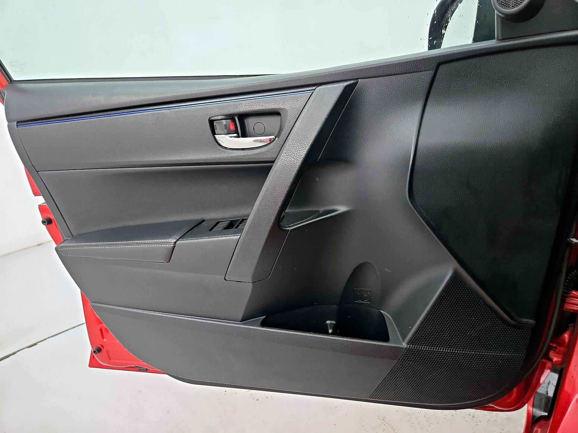 Thumbnail: 2017 Toyota Corolla - 12