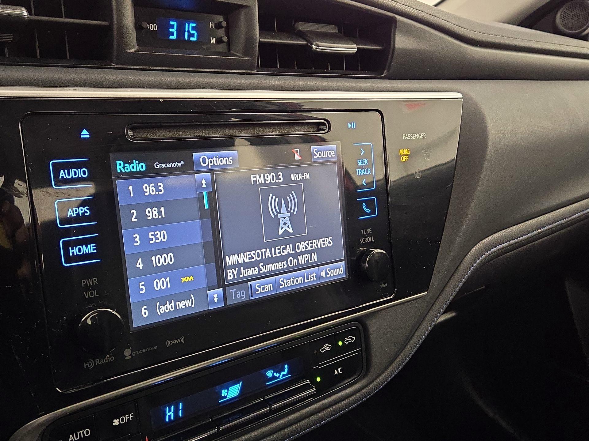 Thumbnail: 2017 Toyota Corolla - 15