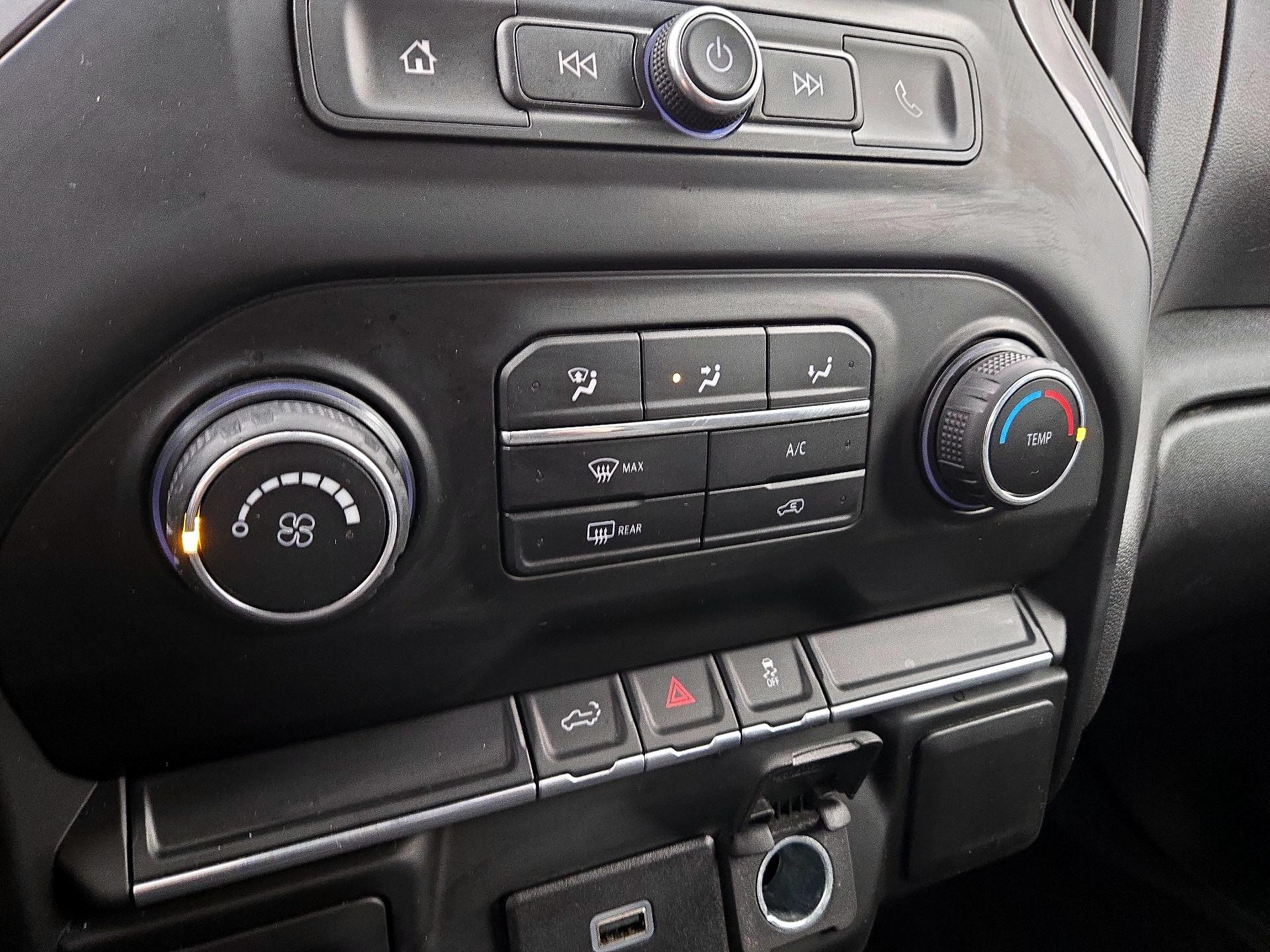 Thumbnail: 2019 Chevrolet Silverado 1500 - 16