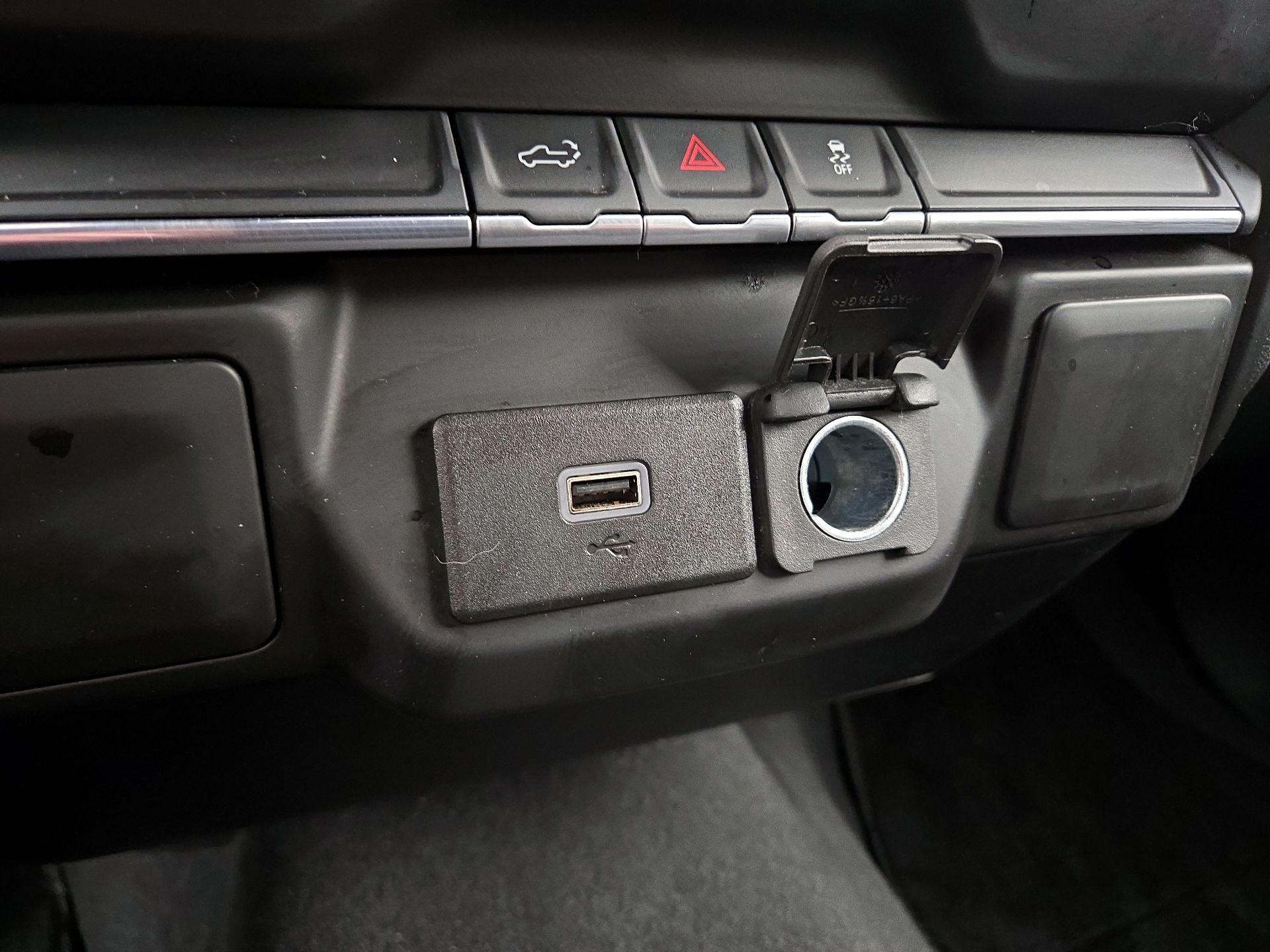 Thumbnail: 2019 Chevrolet Silverado 1500 - 18