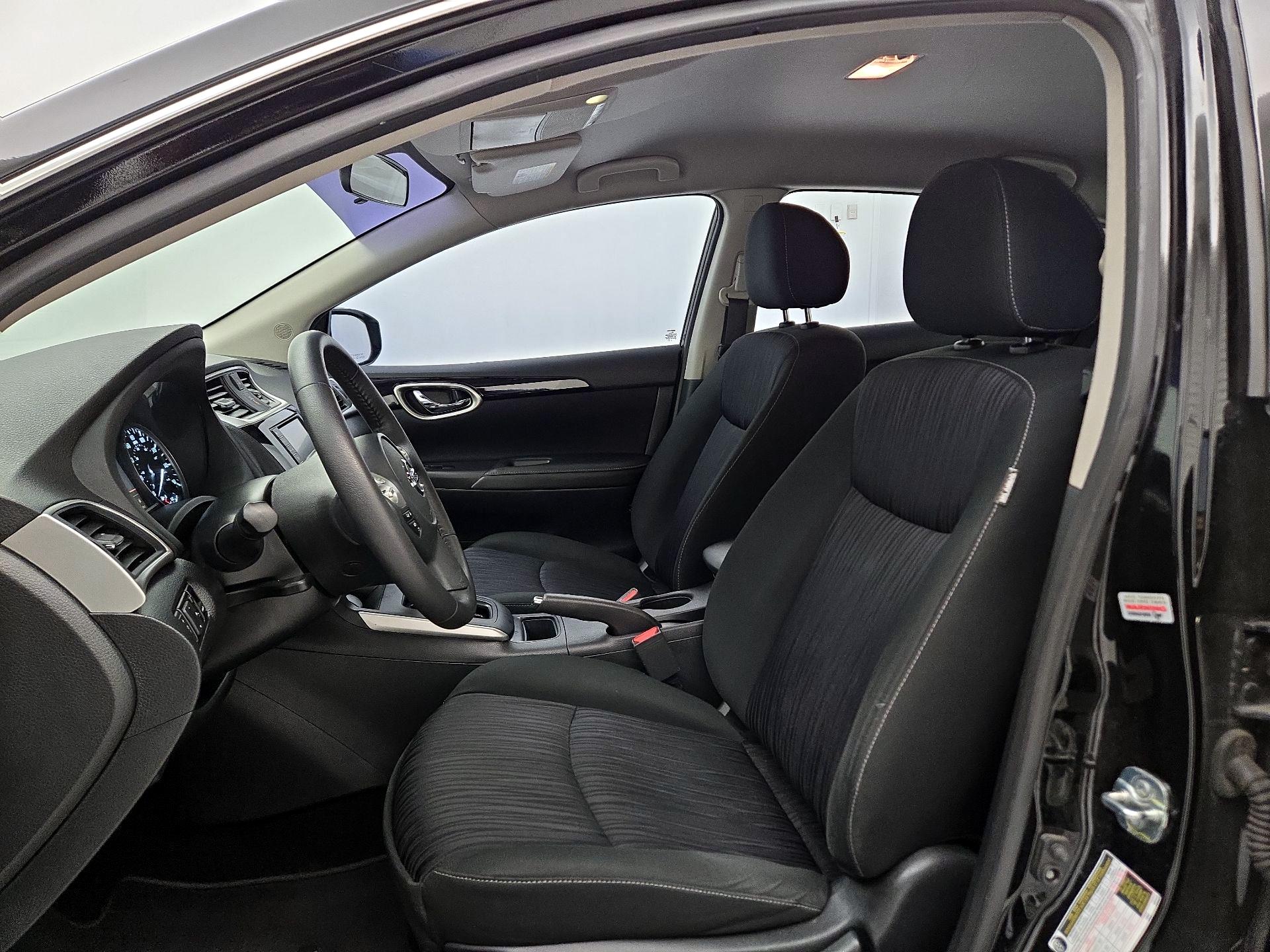 Thumbnail: 2019 Nissan Sentra - 11