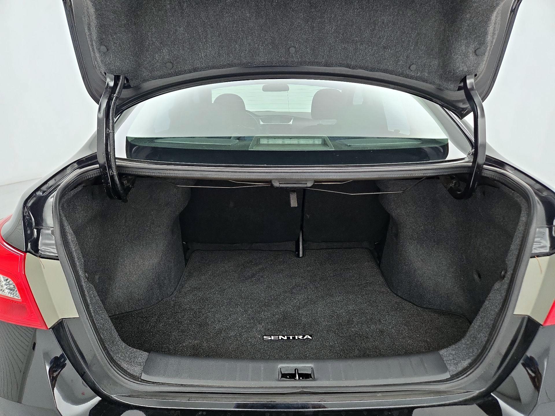 Thumbnail: 2019 Nissan Sentra - 20