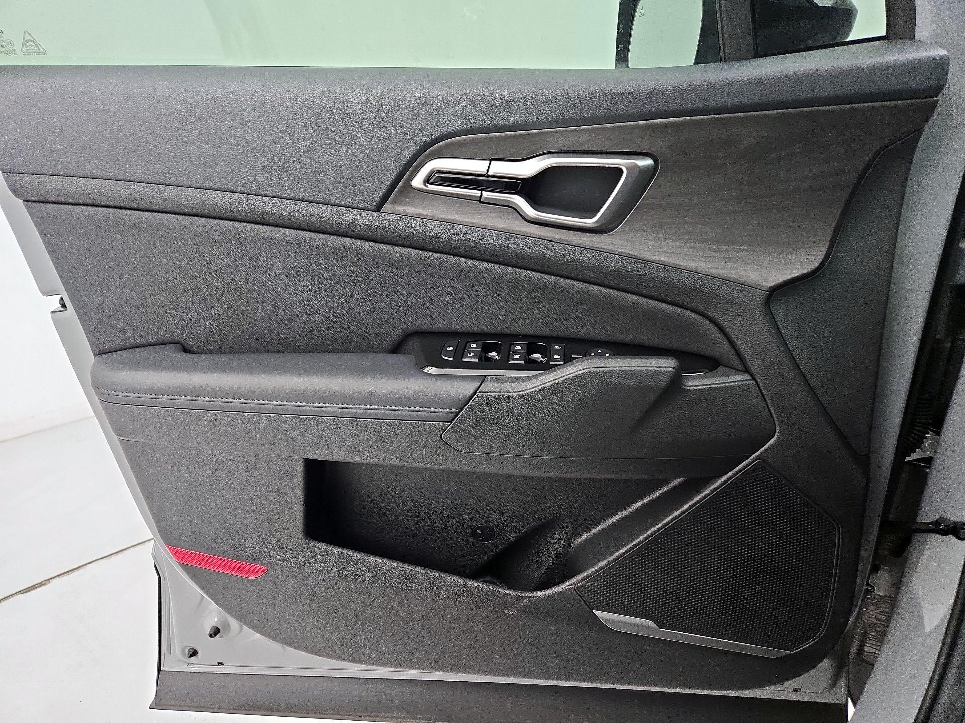 Thumbnail: 2023 Kia Sportage - 12