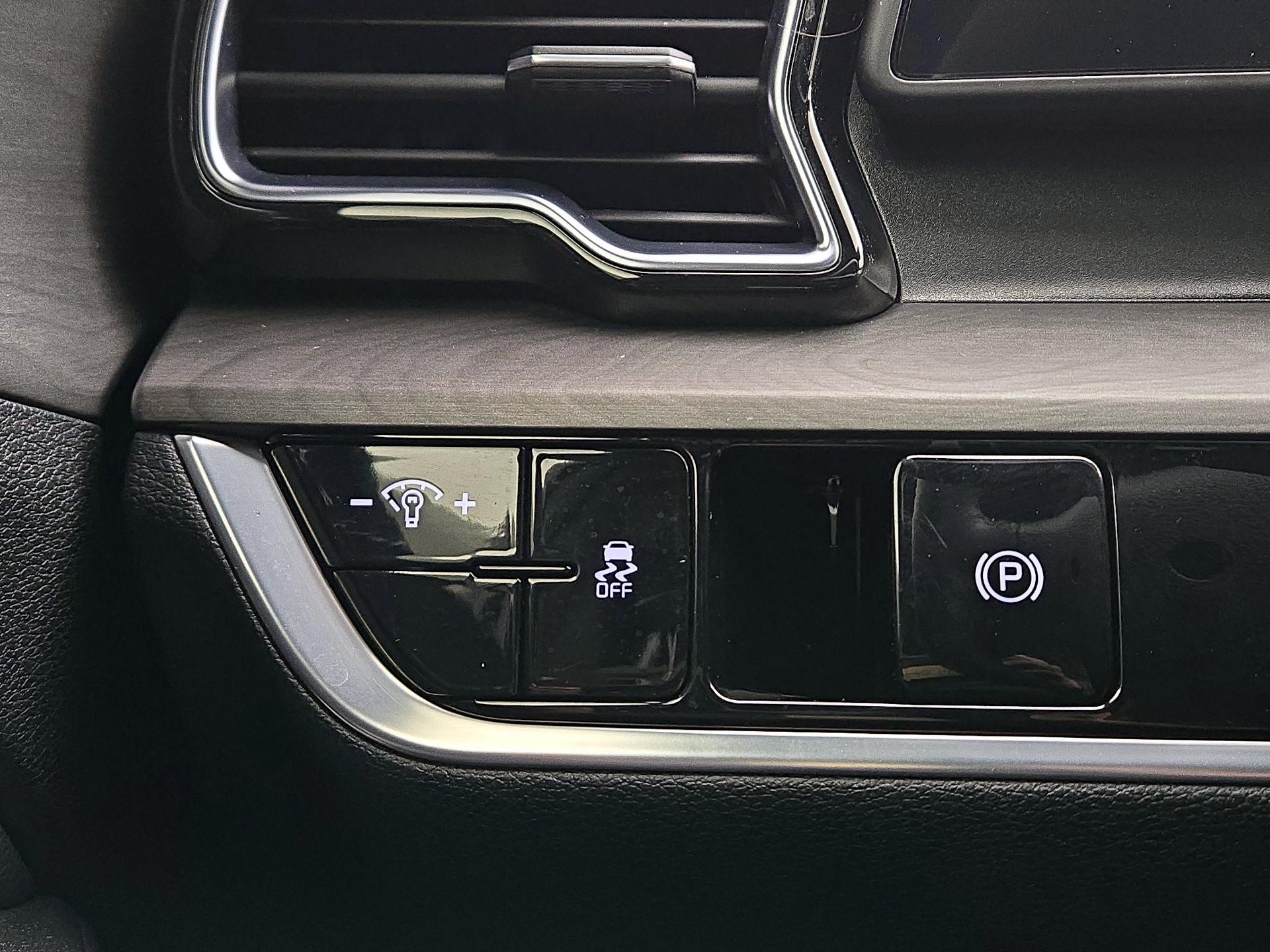 Thumbnail: 2023 Kia Sportage - 13