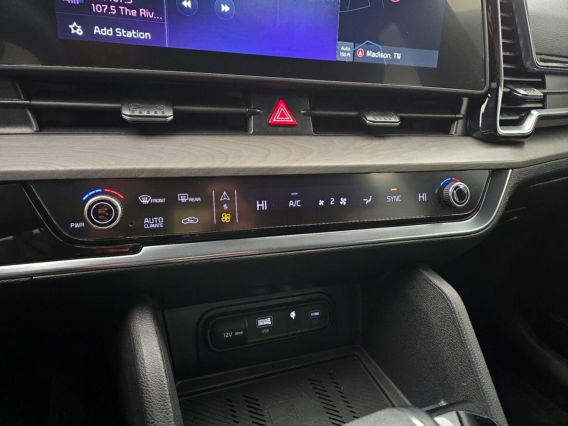 Thumbnail: 2023 Kia Sportage - 17