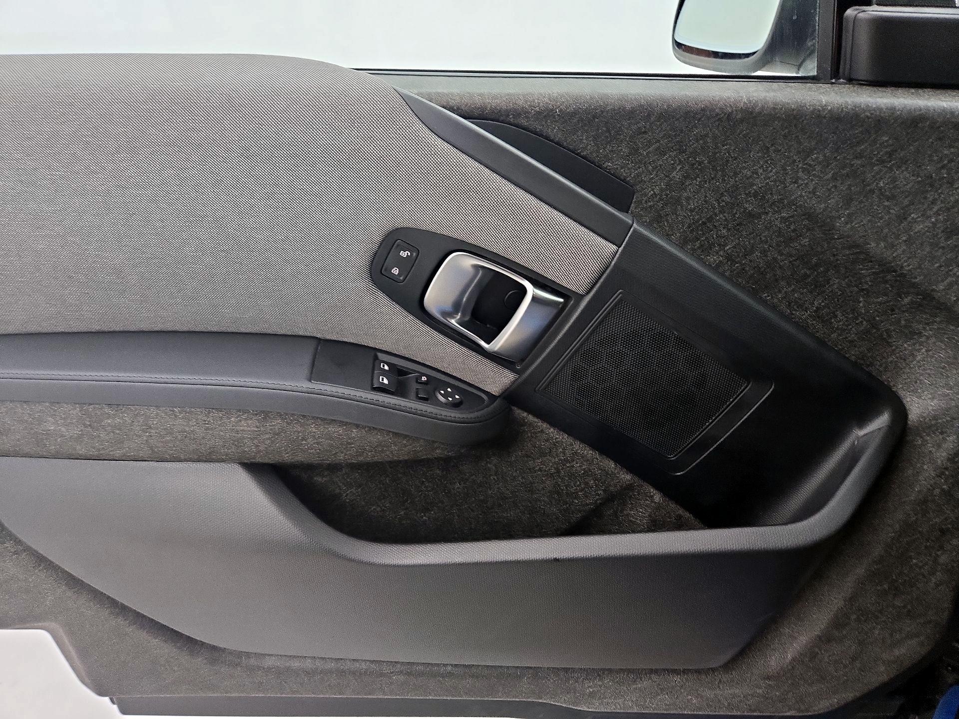 Thumbnail: 2019 BMW i3 - 12