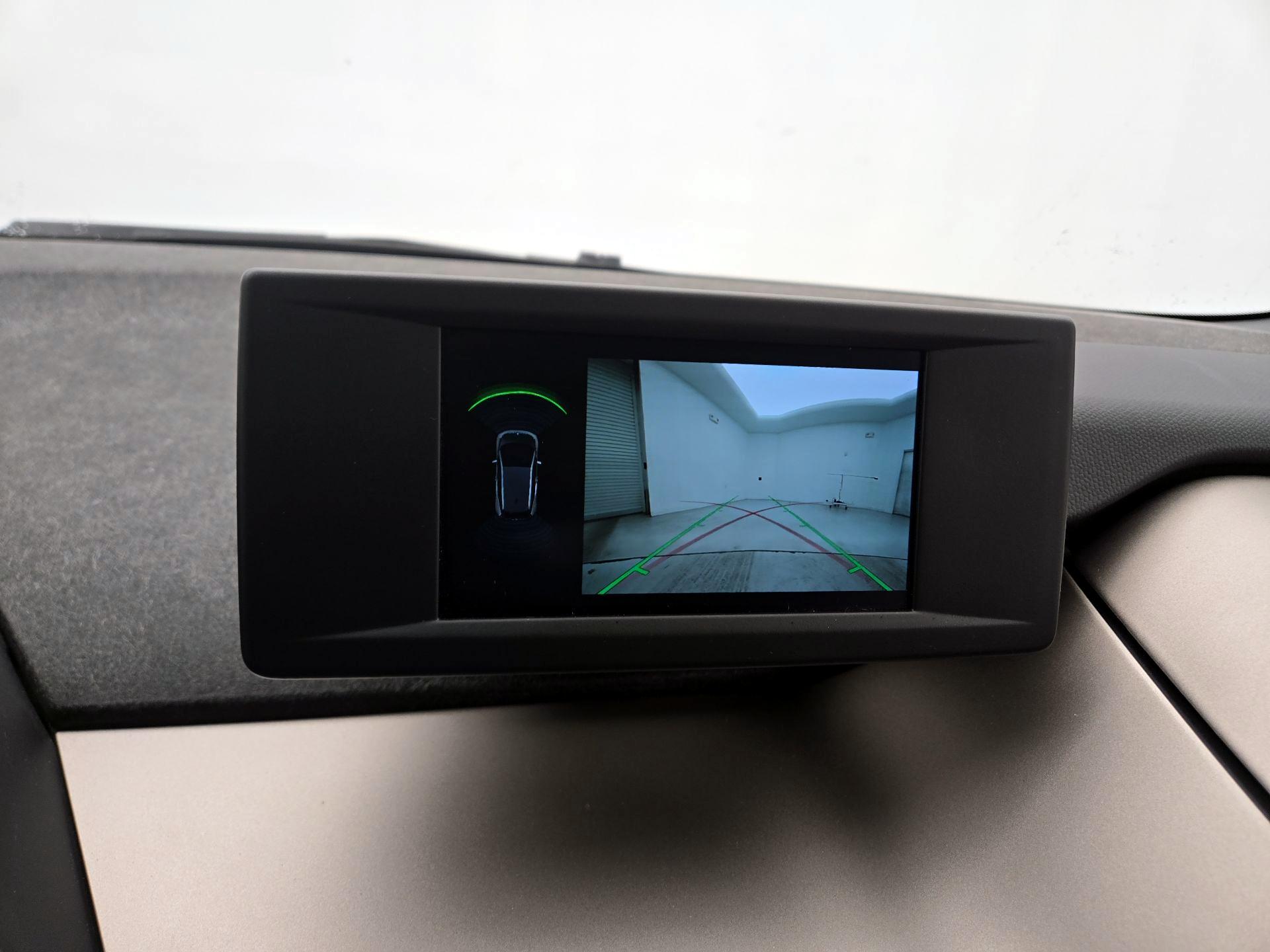 Thumbnail: 2019 BMW i3 - 14