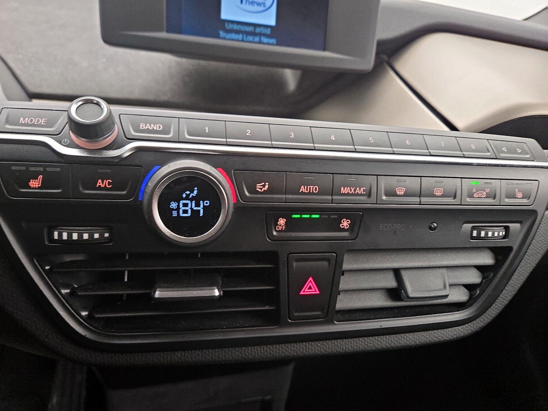 Thumbnail: 2019 BMW i3 - 16