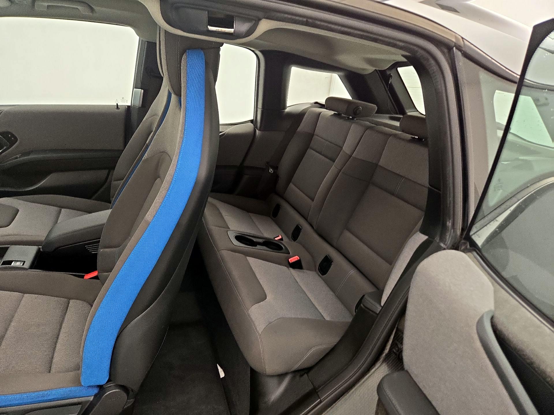 Thumbnail: 2019 BMW i3 - 19