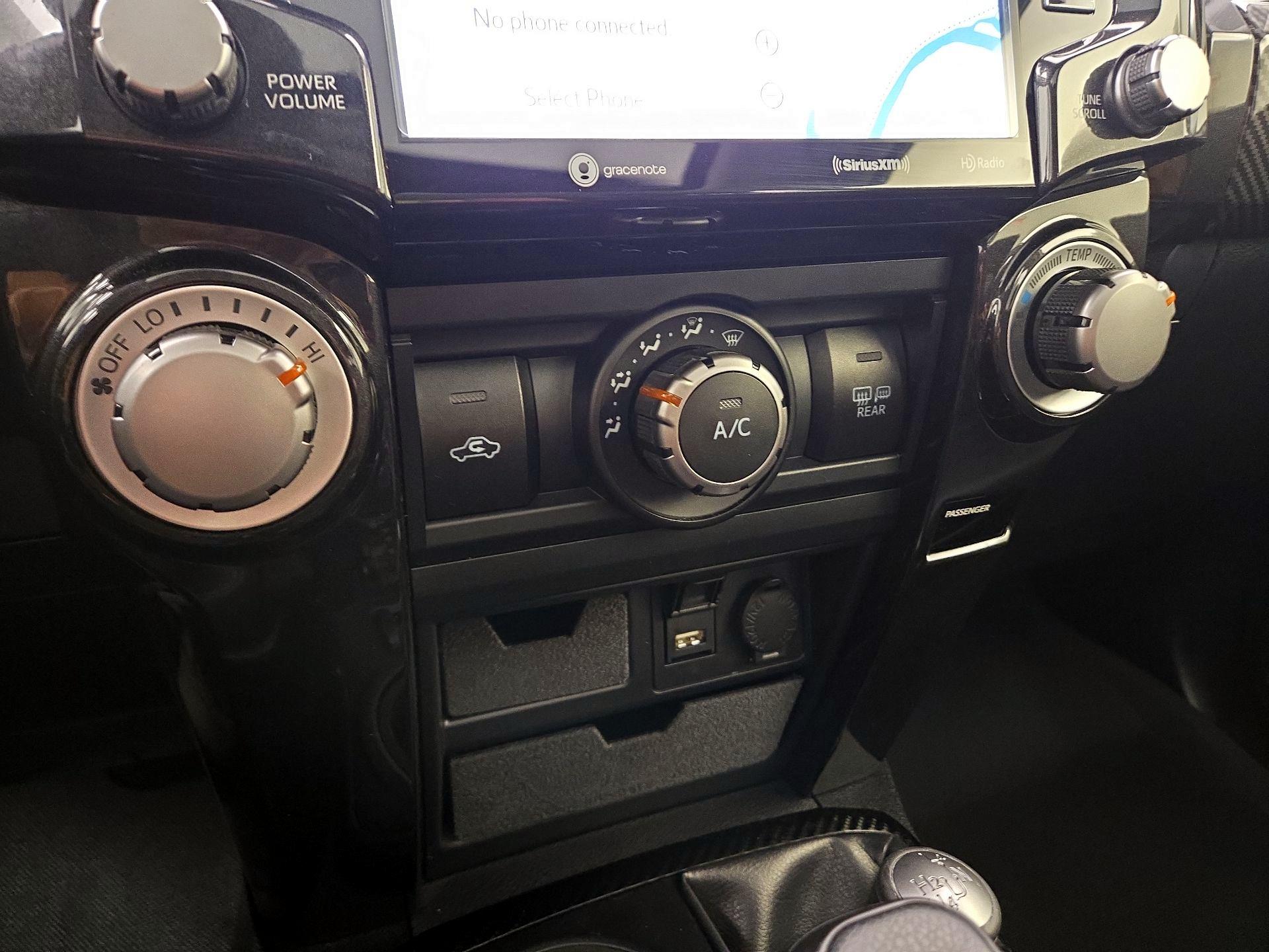 Thumbnail: 2021 Toyota 4Runner - 17