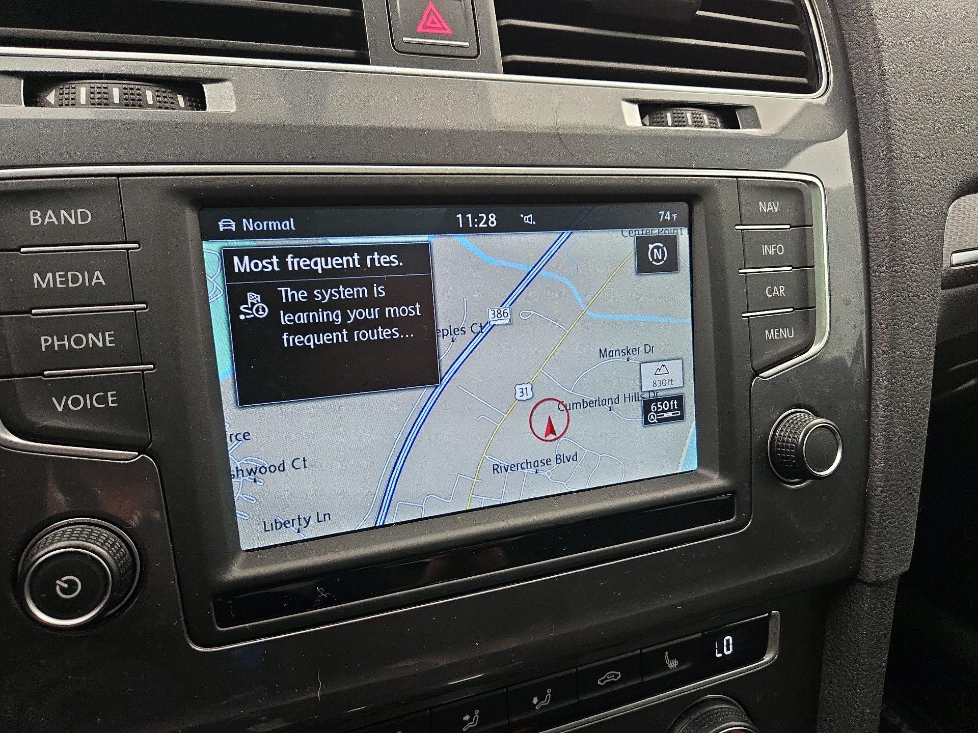 Thumbnail: 2017 Volkswagen Golf - 14