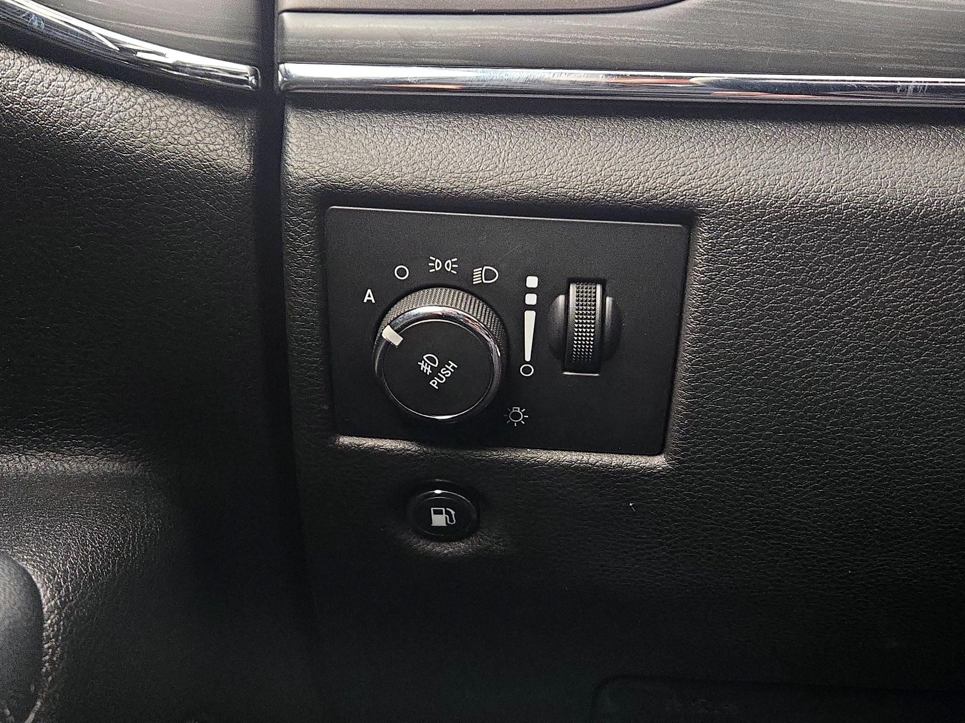 Thumbnail: 2019 Jeep Grand Cherokee - 13