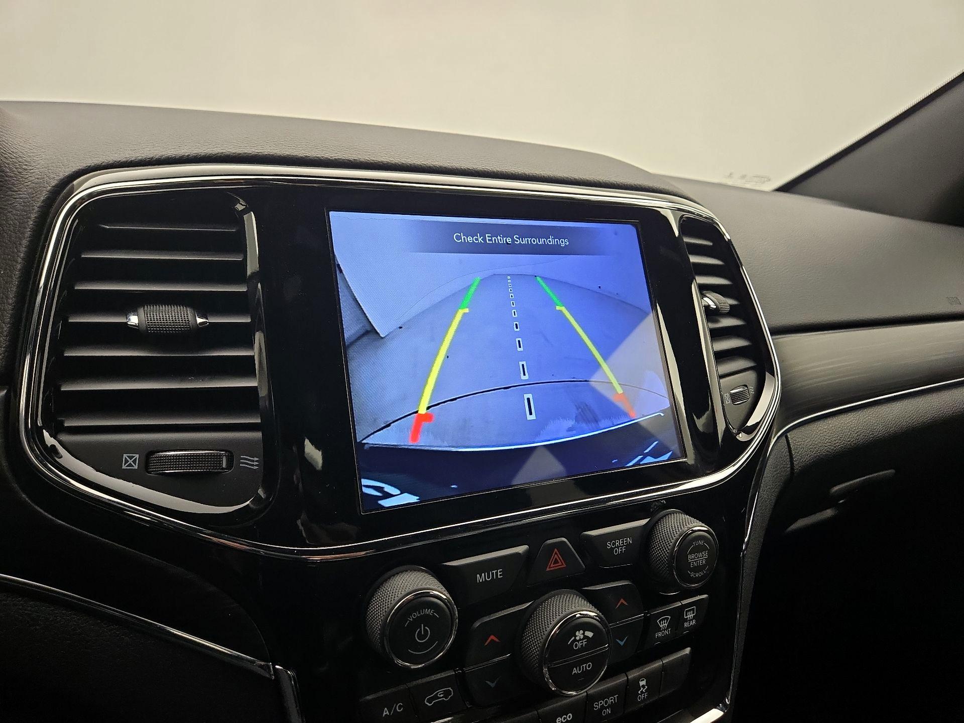 Thumbnail: 2019 Jeep Grand Cherokee - 14