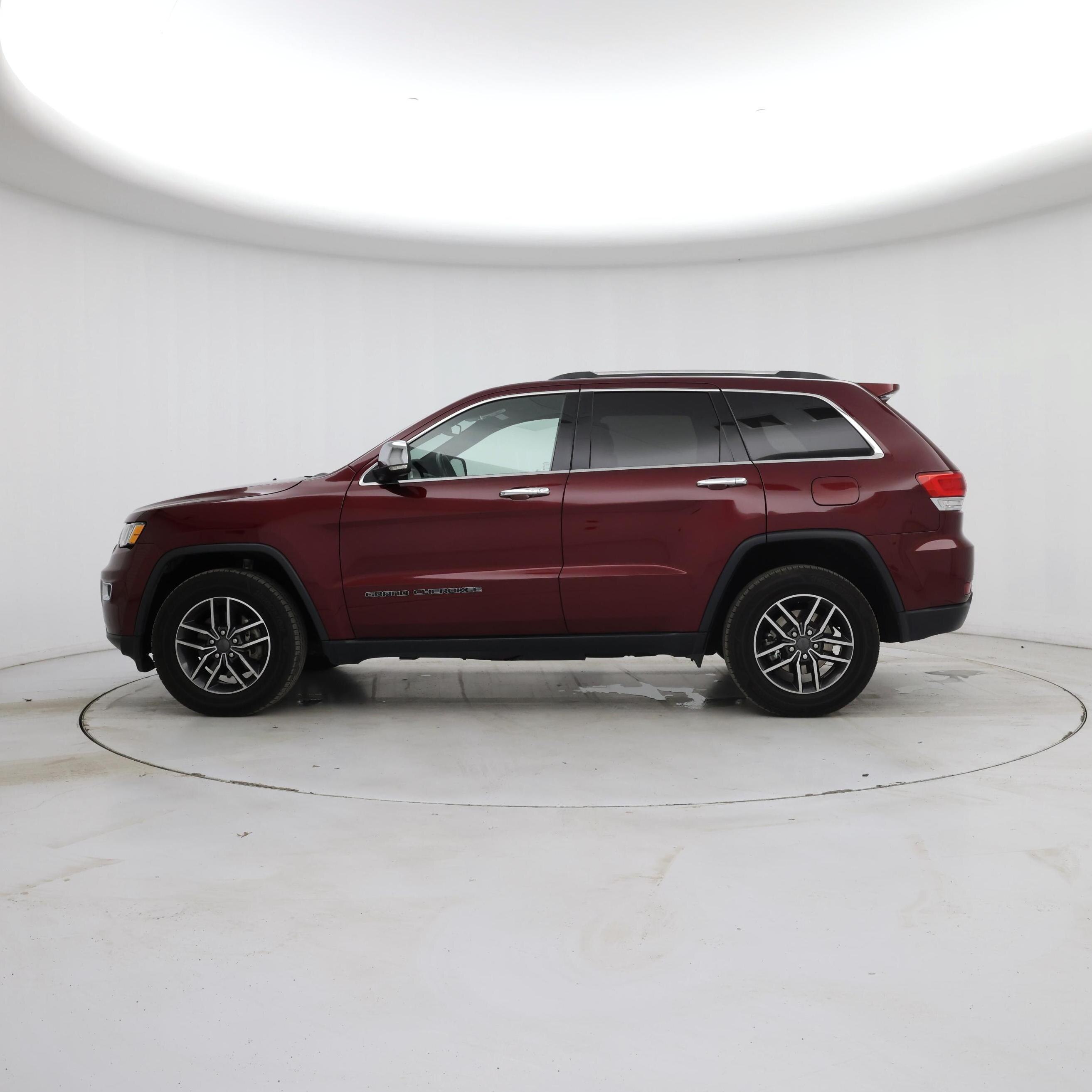 Thumbnail: 2019 Jeep Grand Cherokee - 3