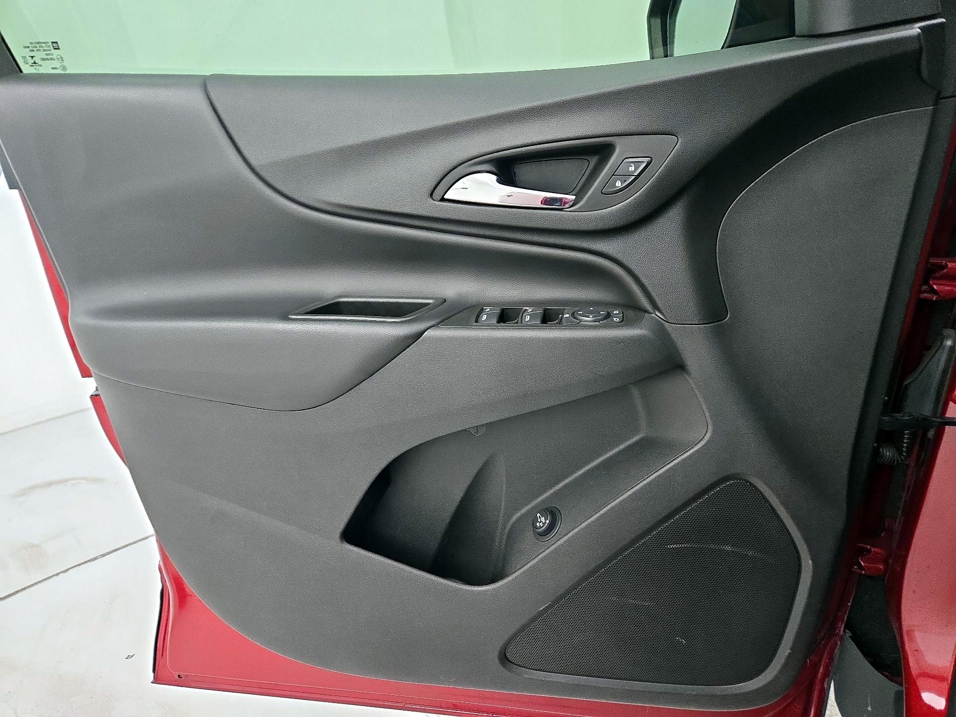 Thumbnail: 2020 Chevrolet Equinox - 12