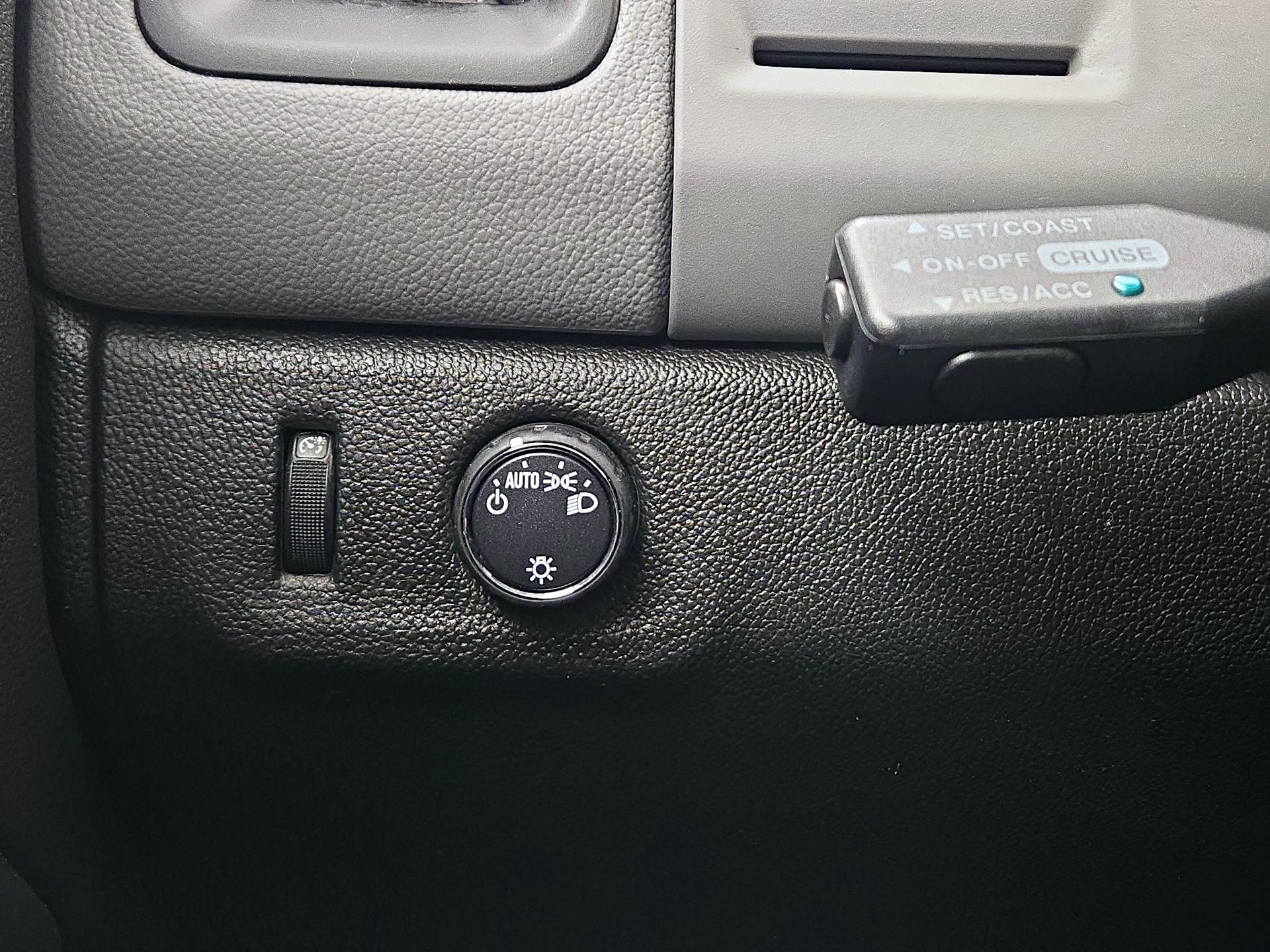 Thumbnail: 2016 Chevrolet Colorado - 13