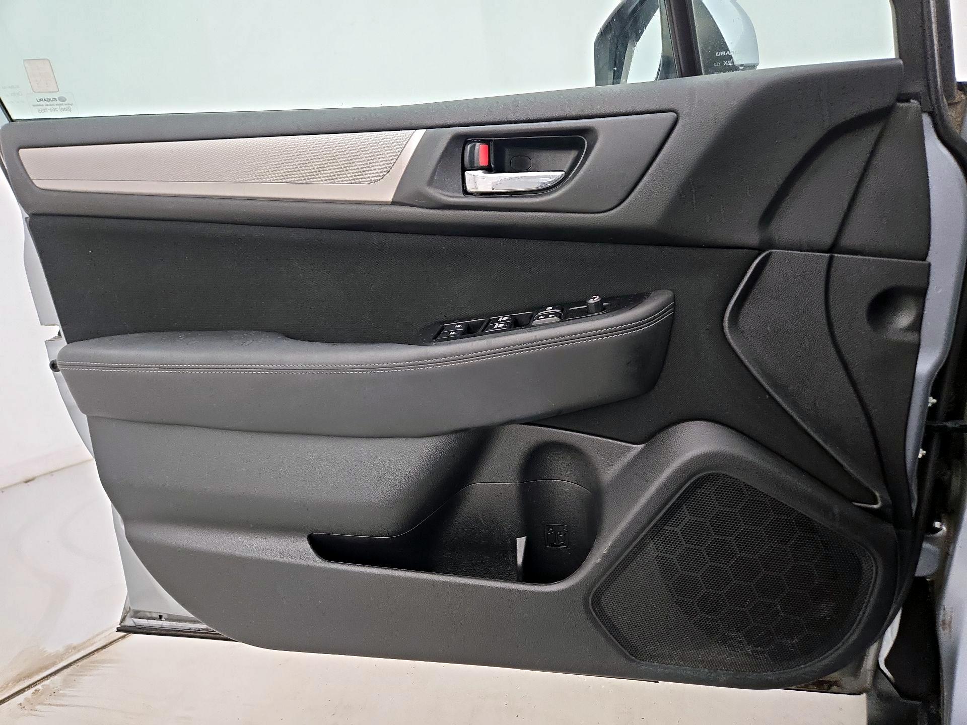 Thumbnail: 2016 Subaru Outback - 12