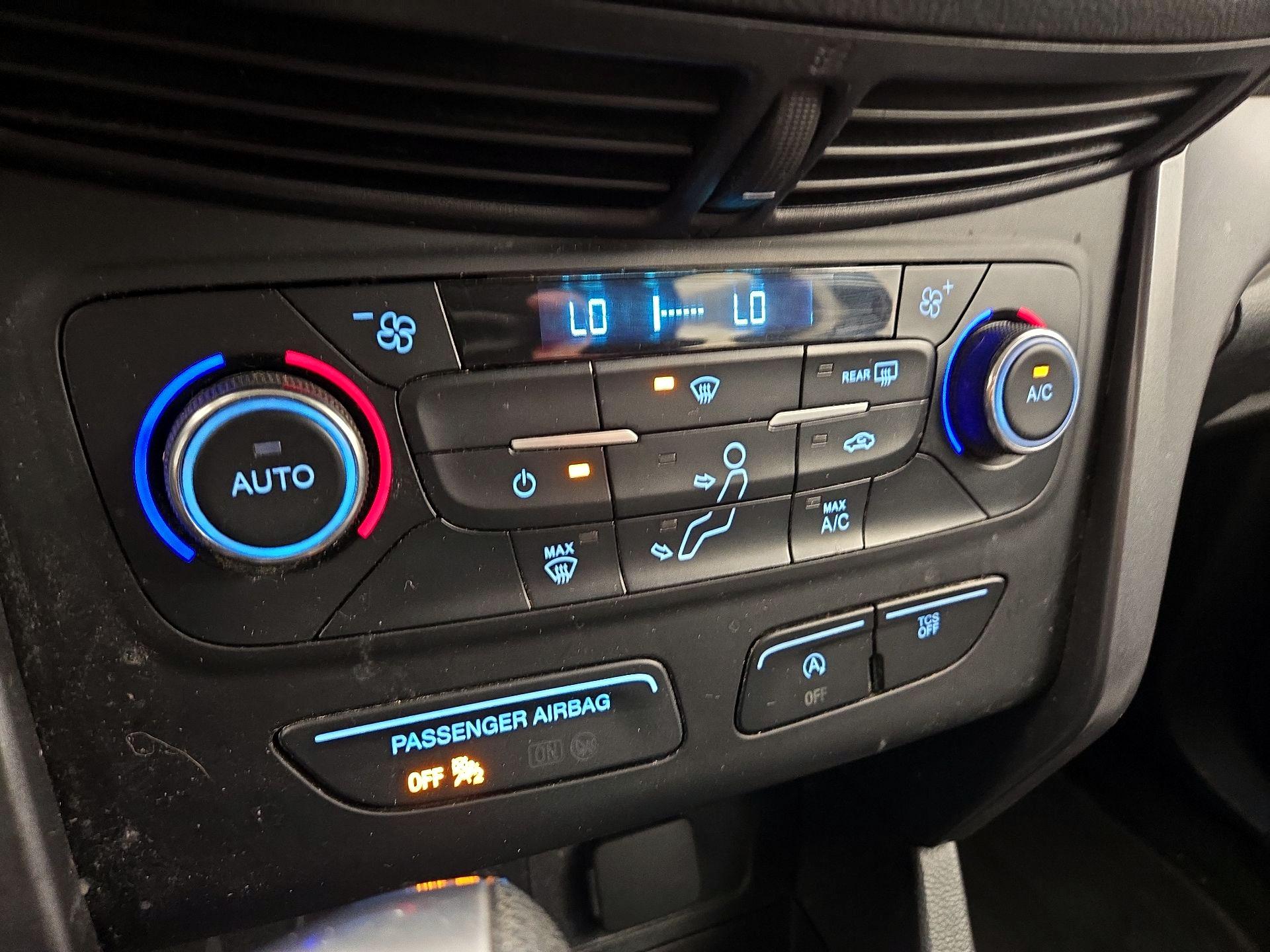 Thumbnail: 2017 Ford Escape - 16