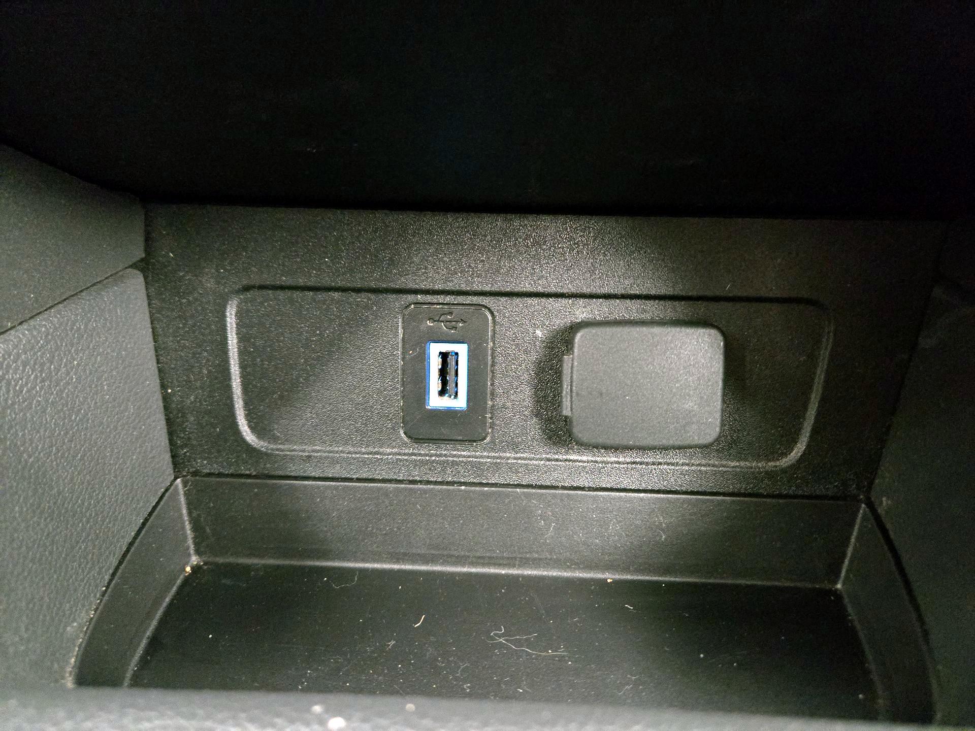 Thumbnail: 2017 Ford Escape - 18