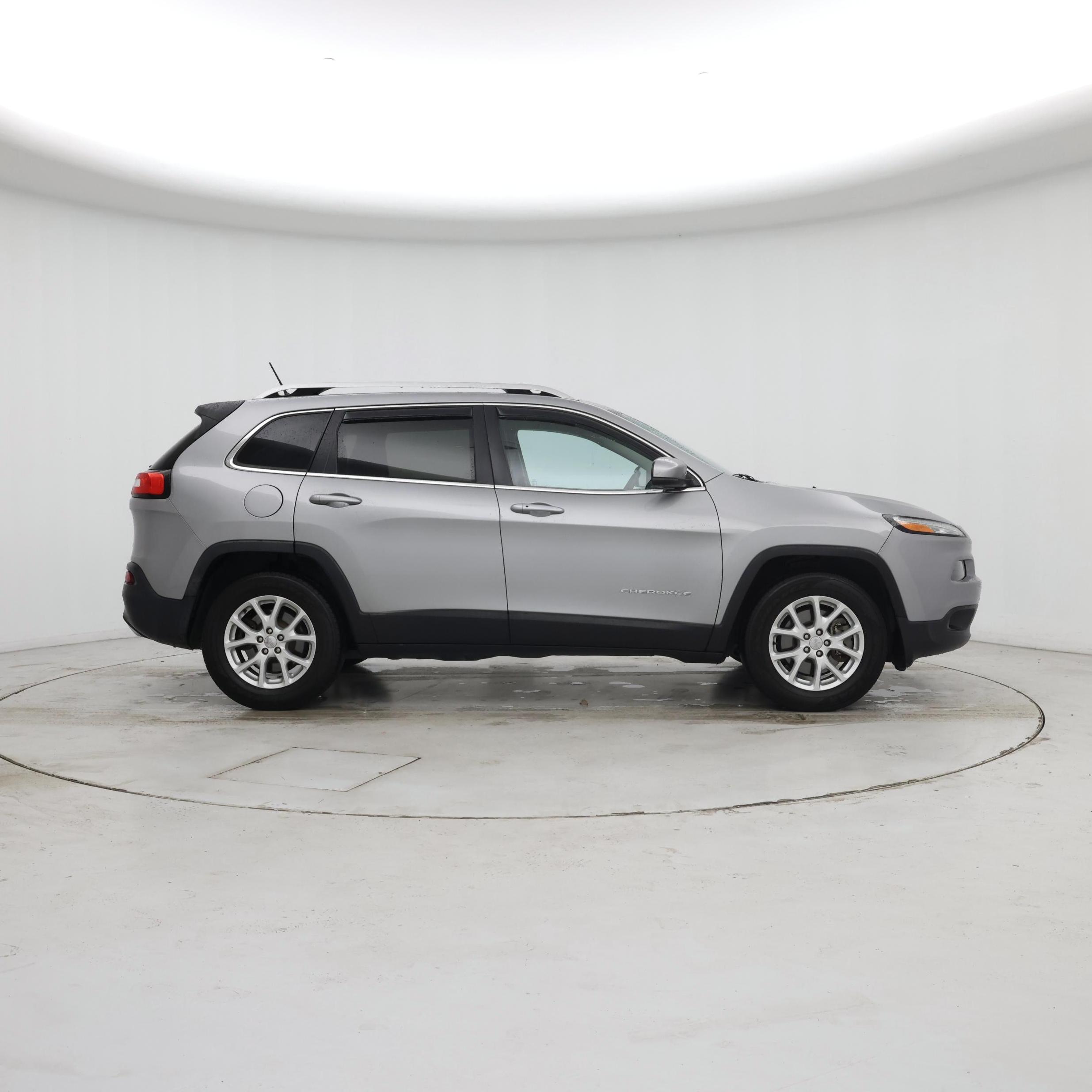Thumbnail: 2015 Jeep Cherokee - 7