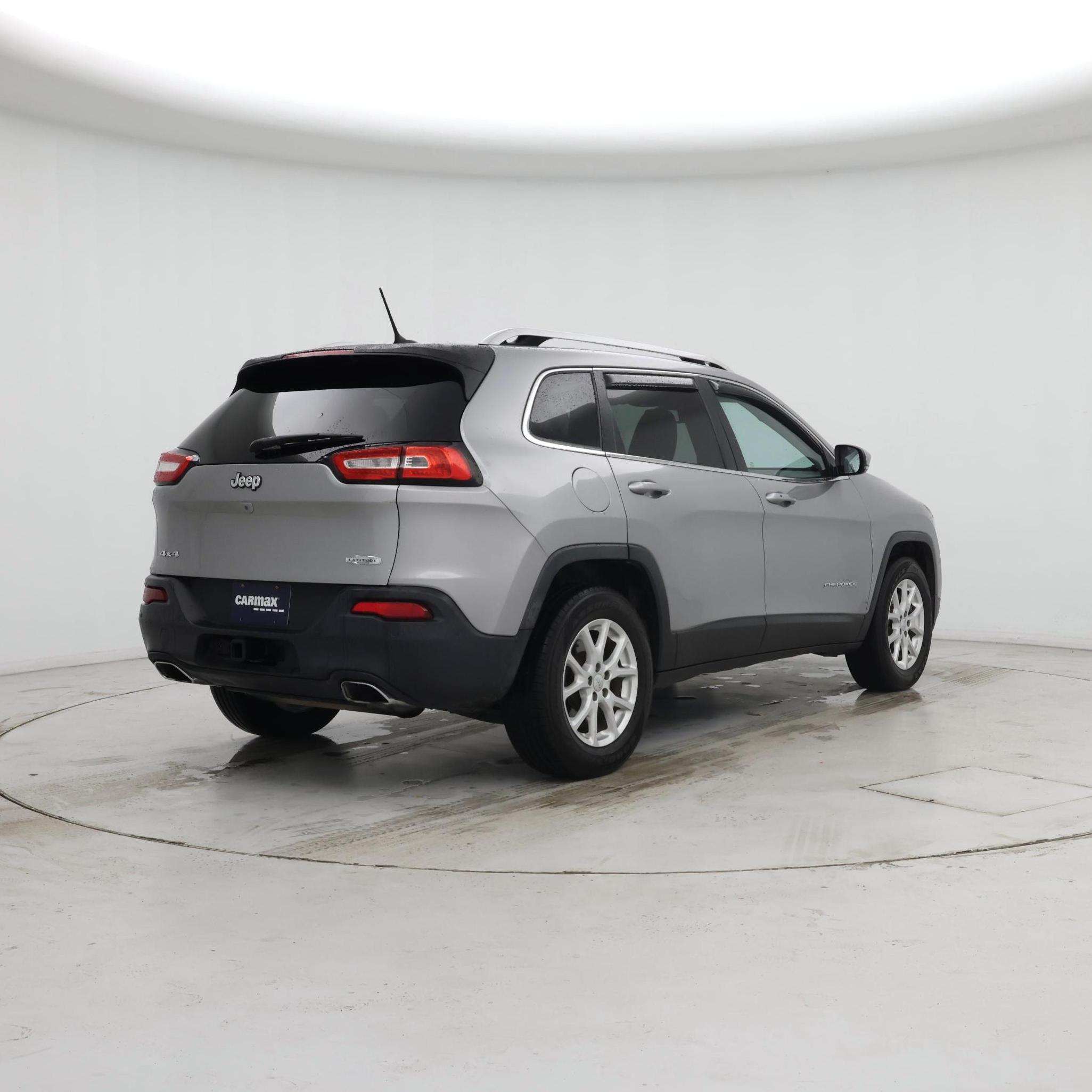 Thumbnail: 2015 Jeep Cherokee - 8