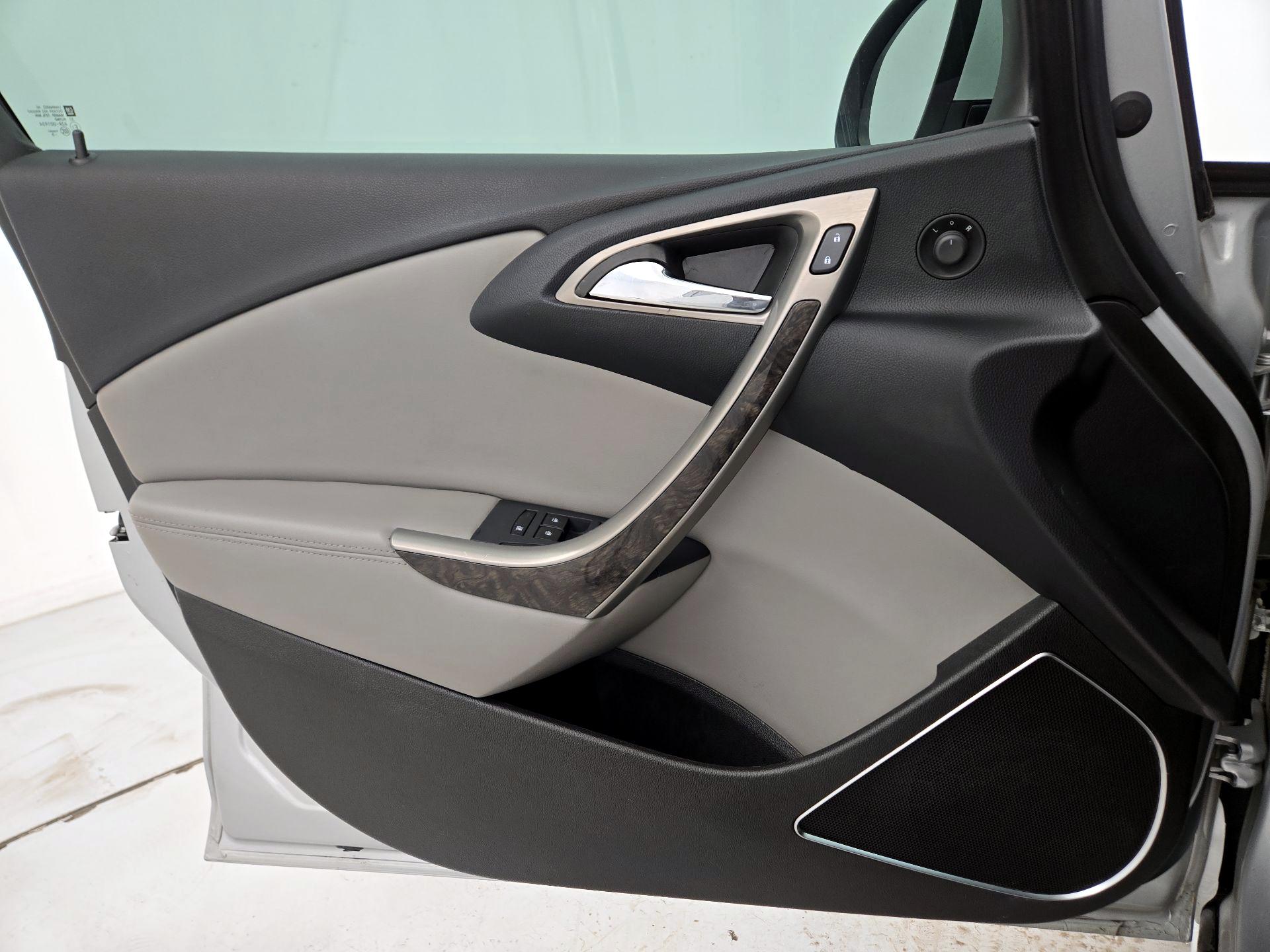 Thumbnail: 2016 Buick Verano - 12