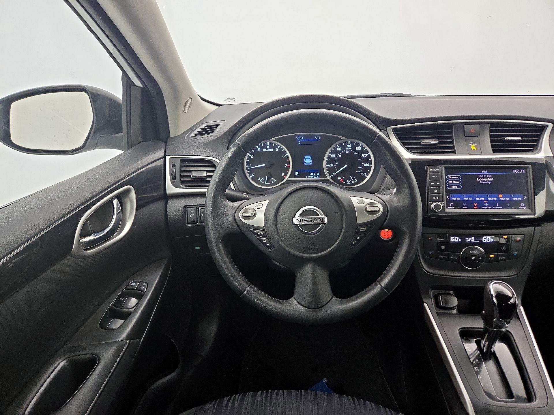 Thumbnail: 2019 Nissan Sentra - 10